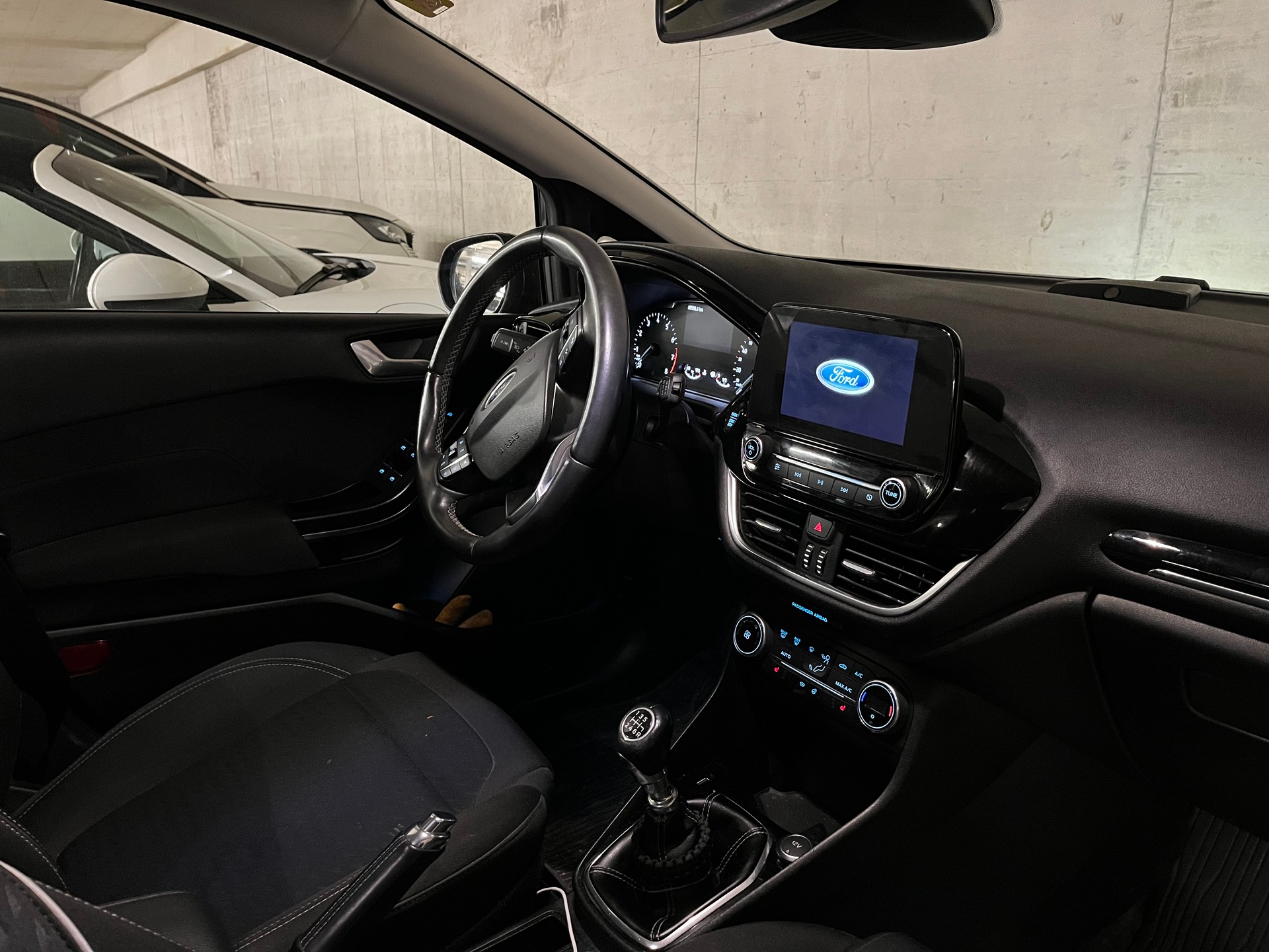 FORD 1.0 EcoB Titanium-image-1