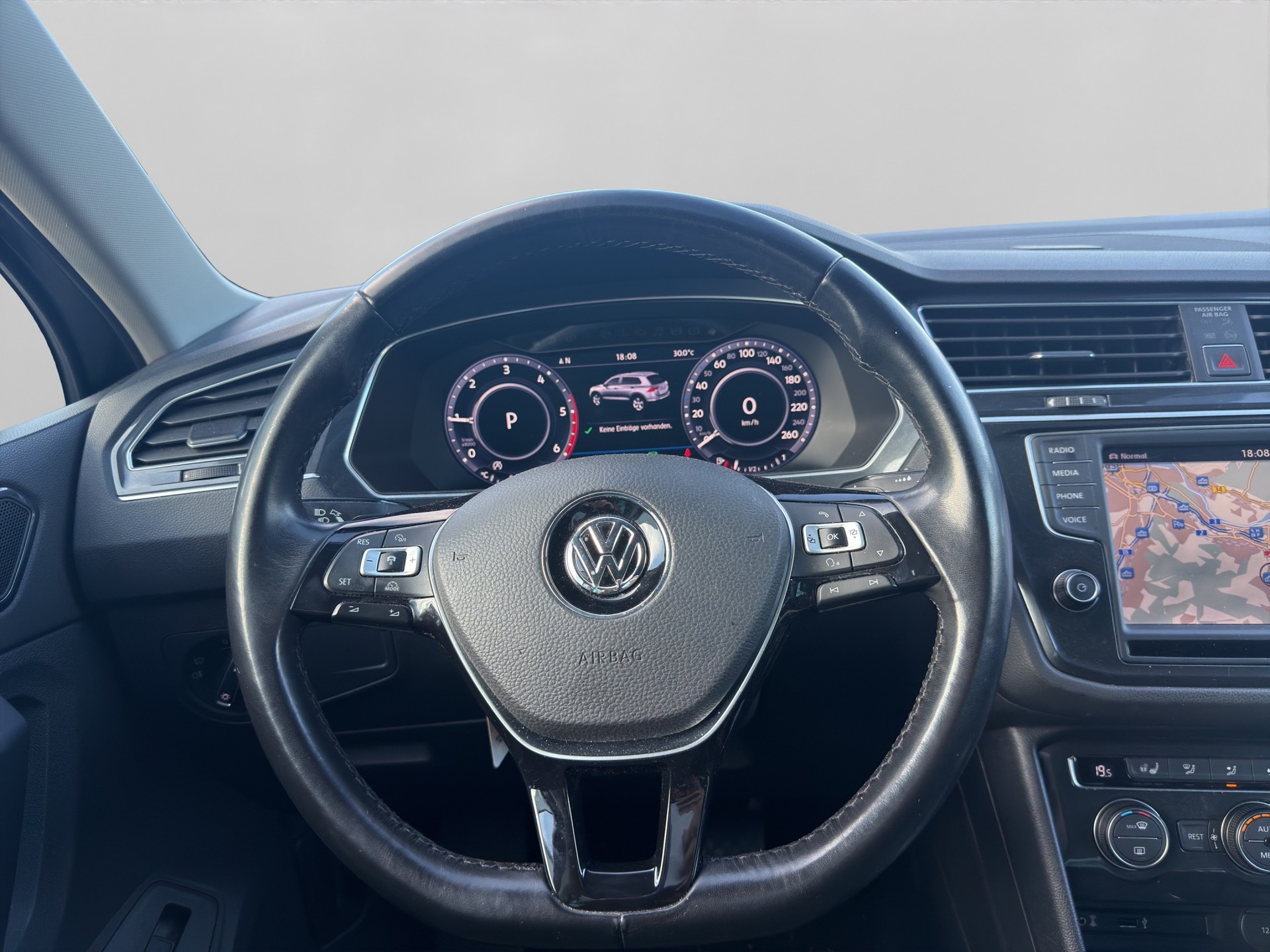VW Tiguan 2.0 TDI SCR Highline 4Motion DSG-image-10