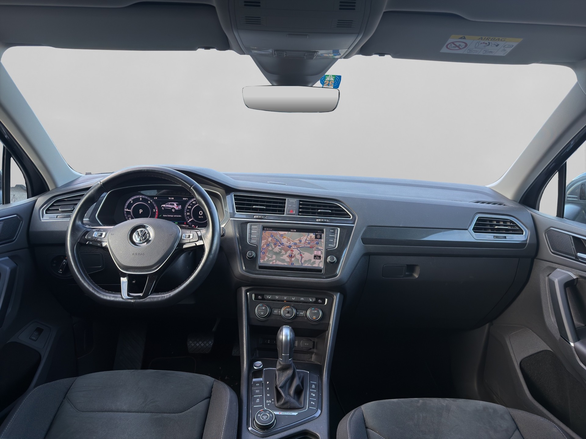 VW Tiguan 2.0 TDI SCR Highline 4Motion DSG-image-9