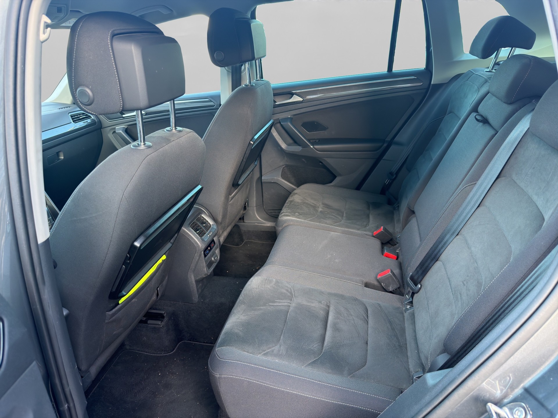 VW Tiguan 2.0 TDI SCR Highline 4Motion DSG-image-11