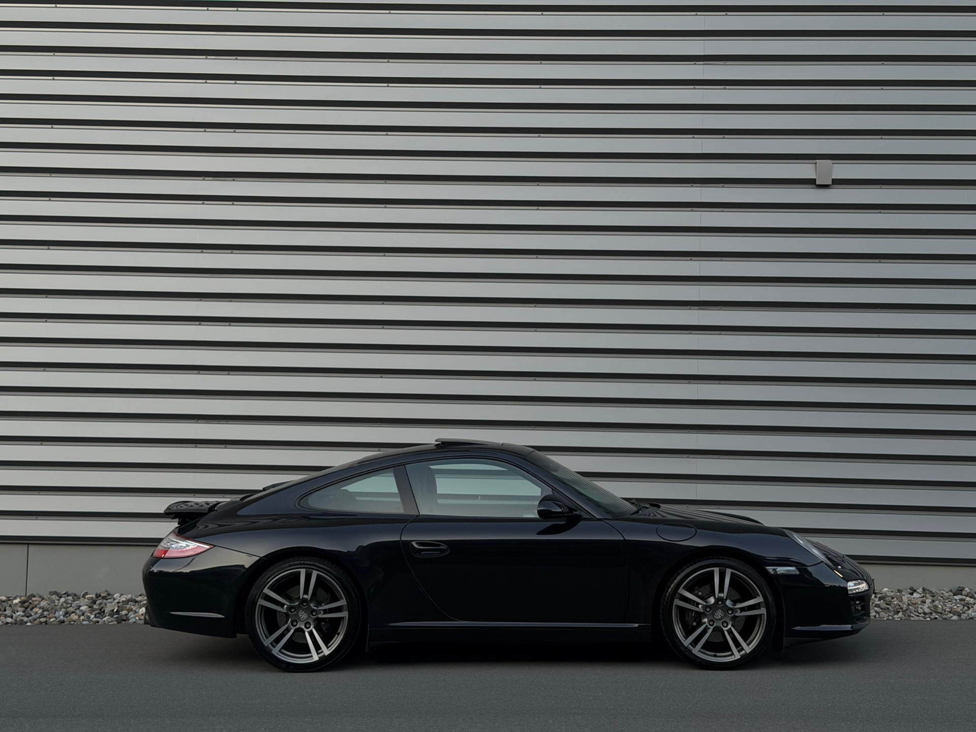 PORSCHE 911 Black Edition PDK-image-1