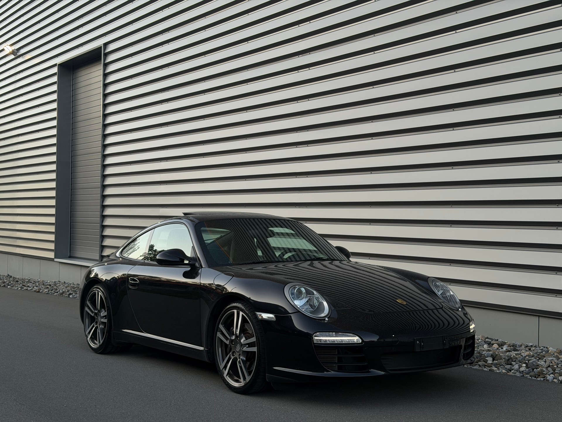 PORSCHE 911 Black Edition PDK-image-0