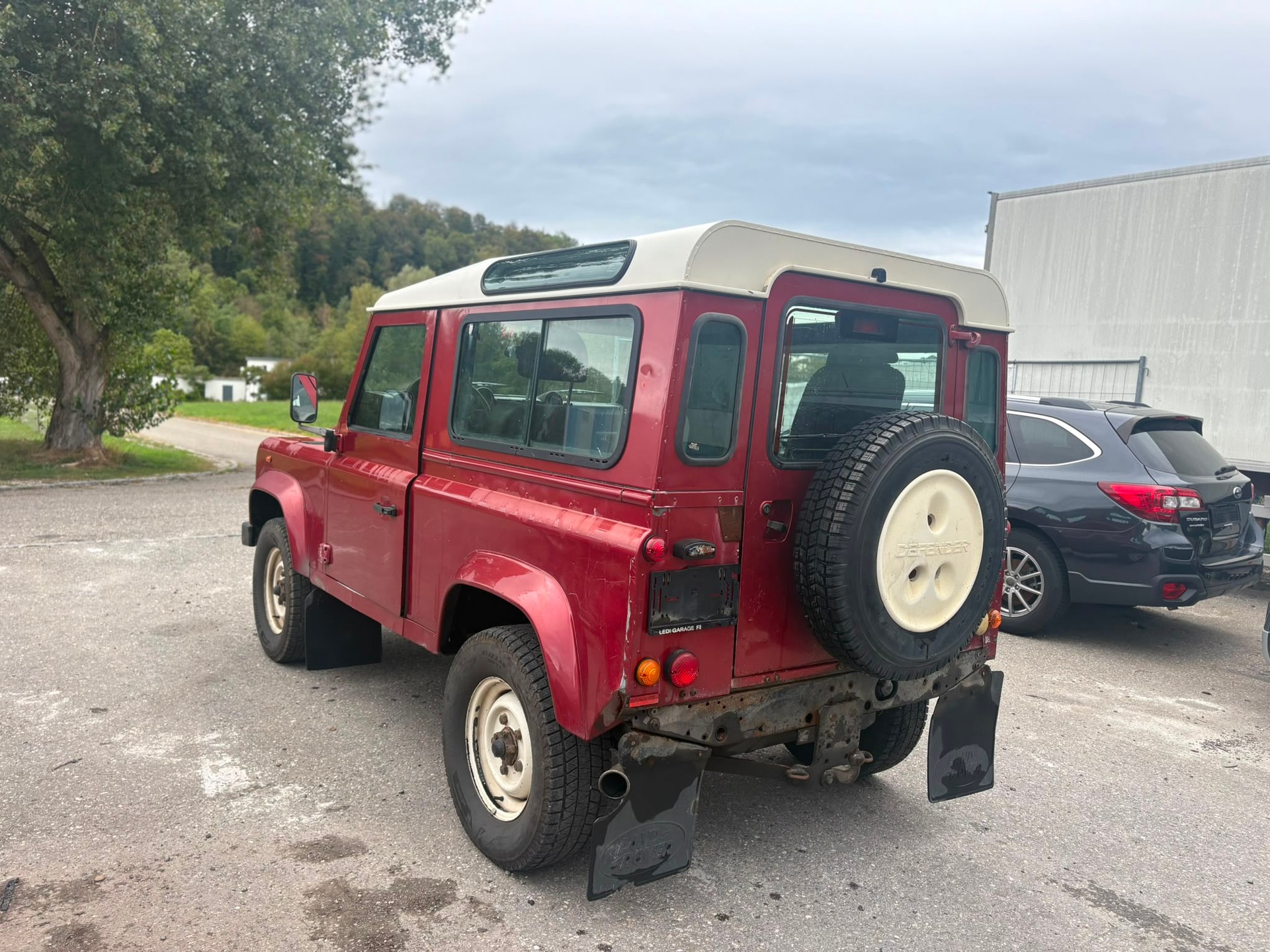 LAND ROVER Defender 90 SoftTop 2.4Tdc SVX-image-9
