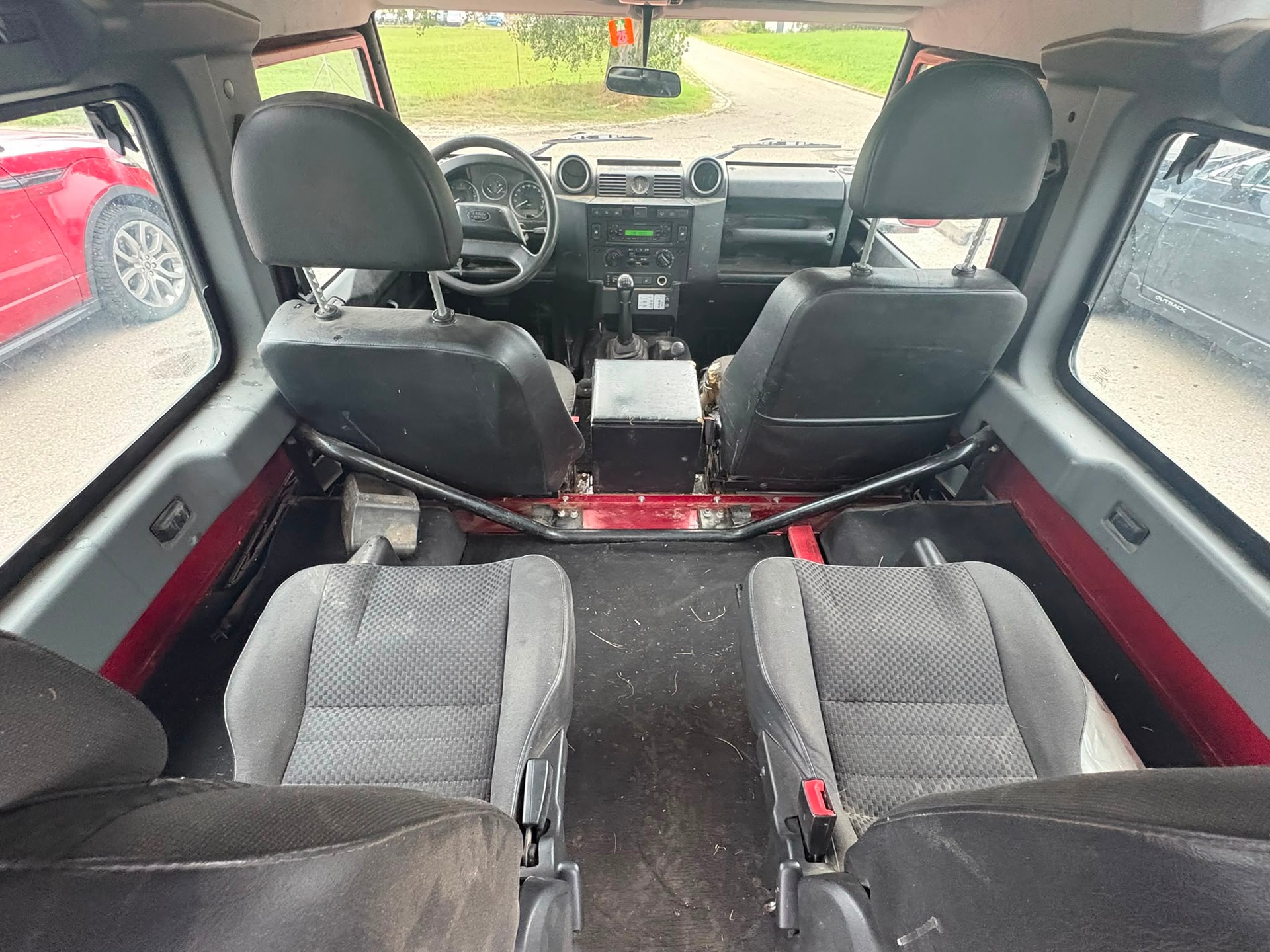 LAND ROVER Defender 90 SoftTop 2.4Tdc SVX-image-5