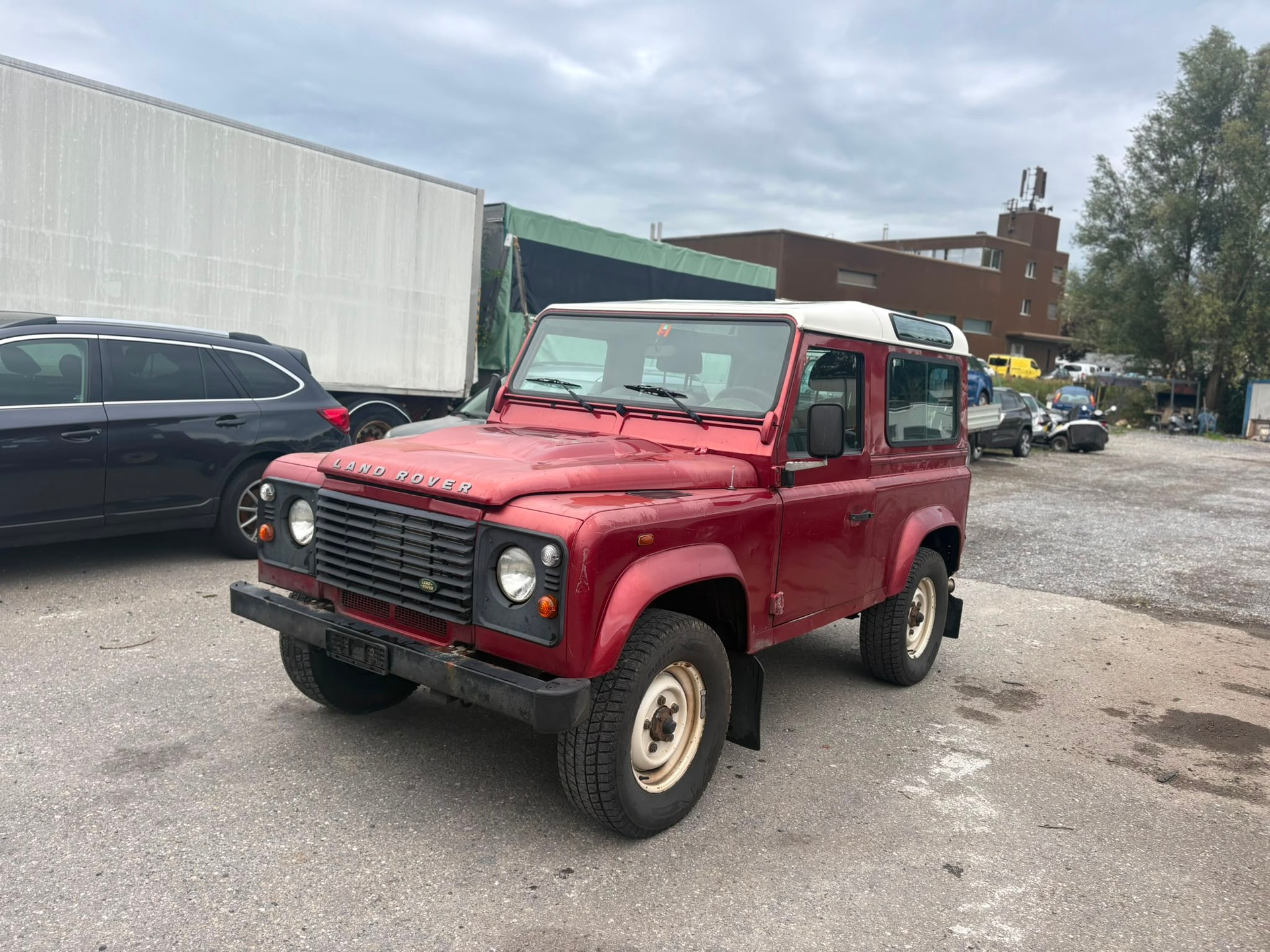 LAND ROVER Defender 90 SoftTop 2.4Tdc SVX-image-1