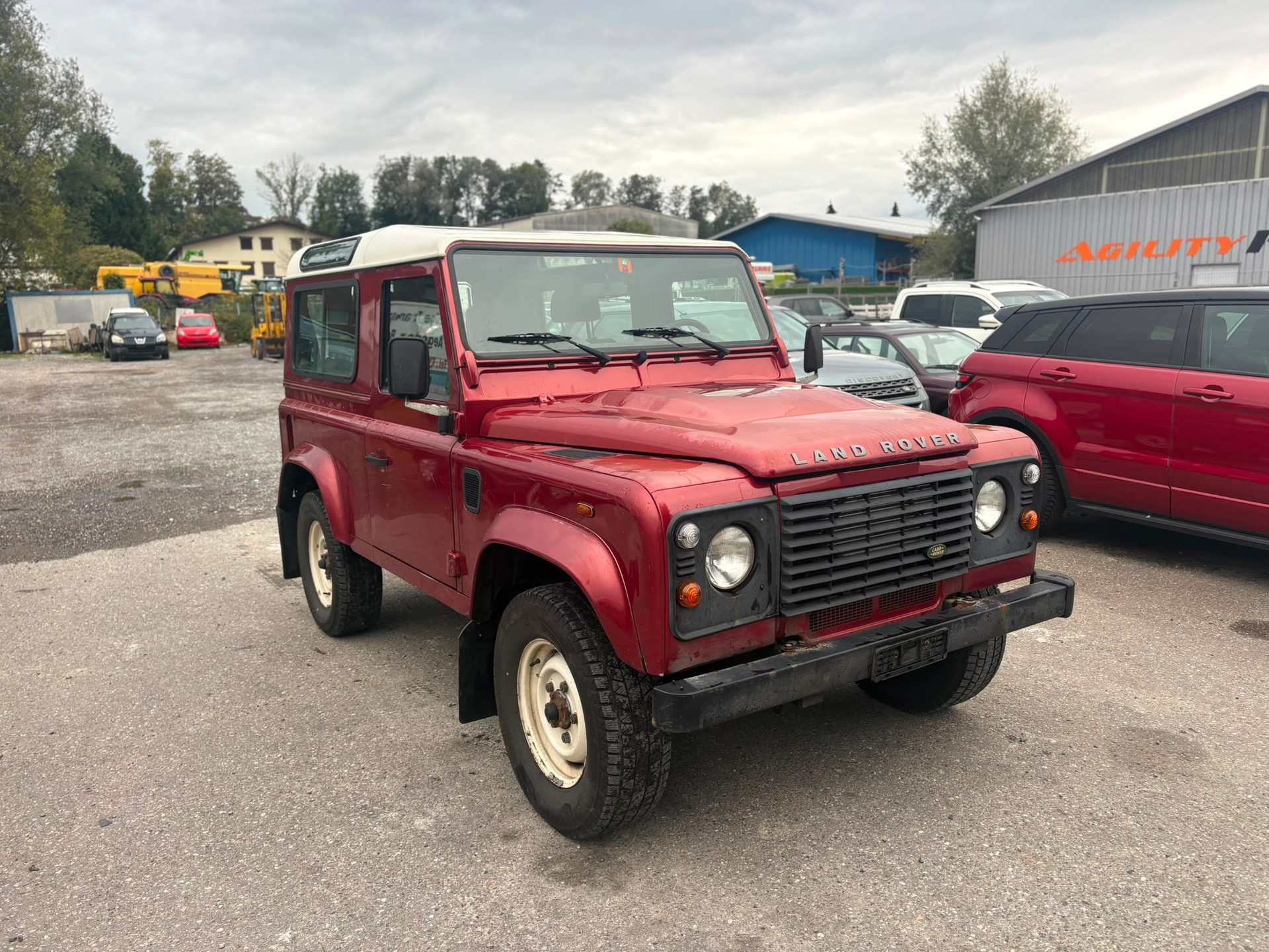 LAND ROVER Defender 90 SoftTop 2.4Tdc SVX-image-0