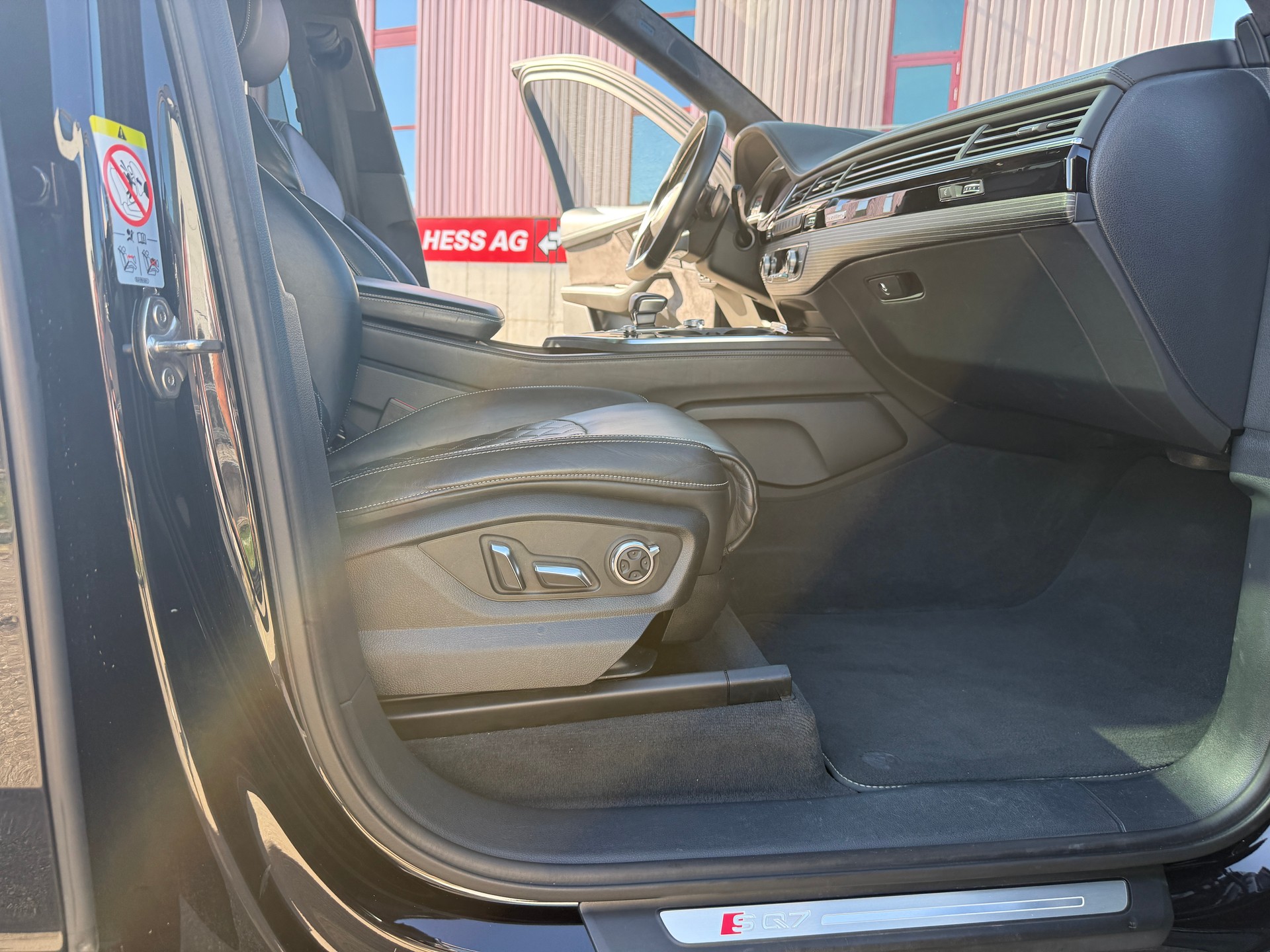 AUDI 4.0 V8 TDI quattro T-Tronic-image-10