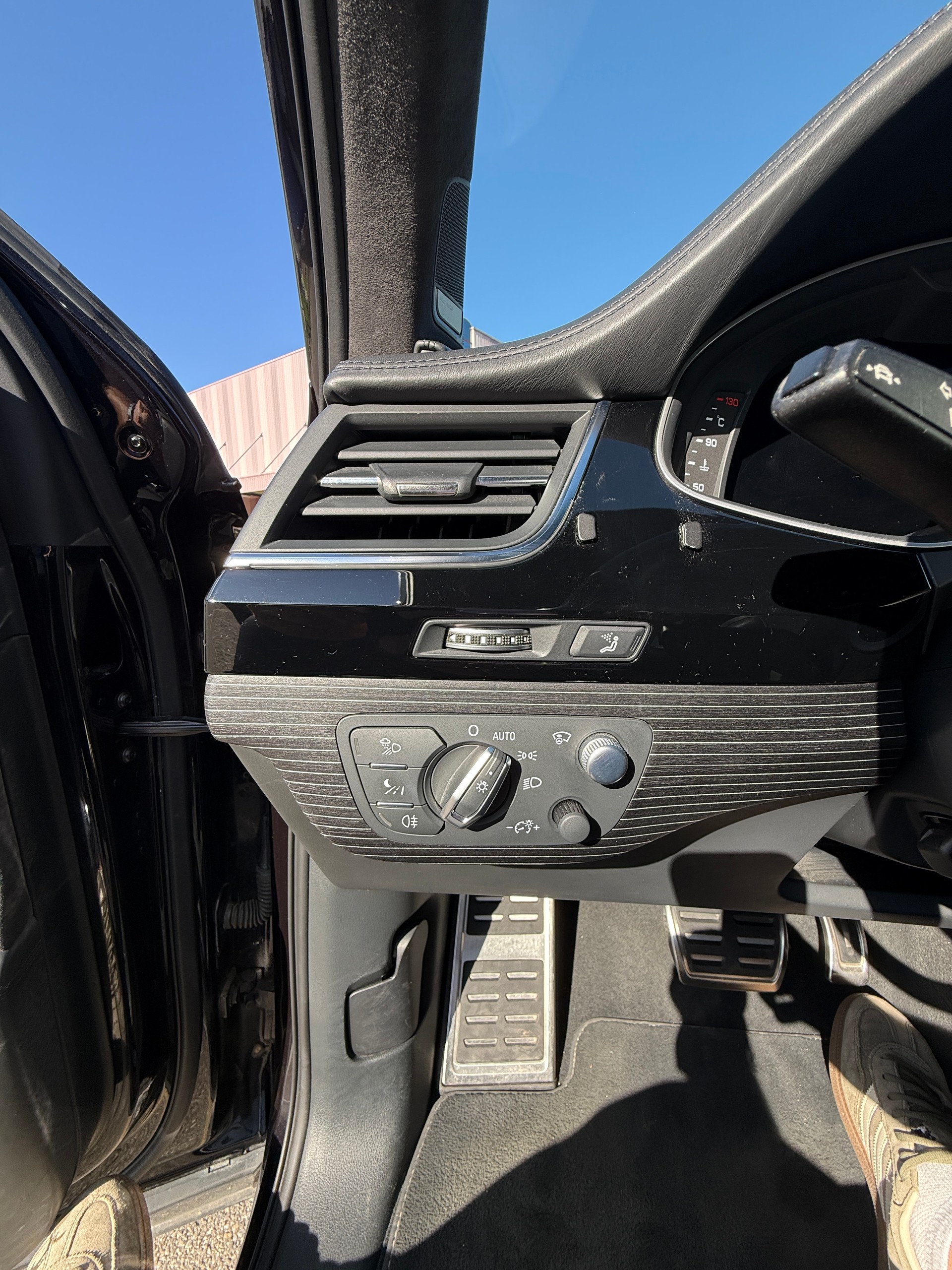 AUDI 4.0 V8 TDI quattro T-Tronic-image-19