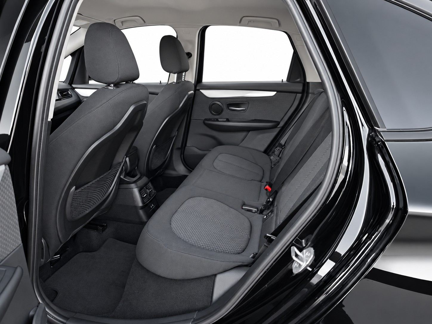 BMW 225xe Active Tourer-image-24