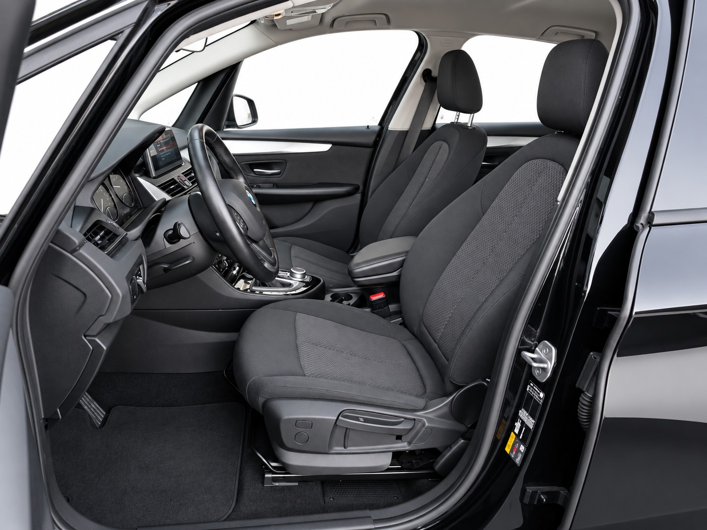 BMW 225xe Active Tourer-image-7