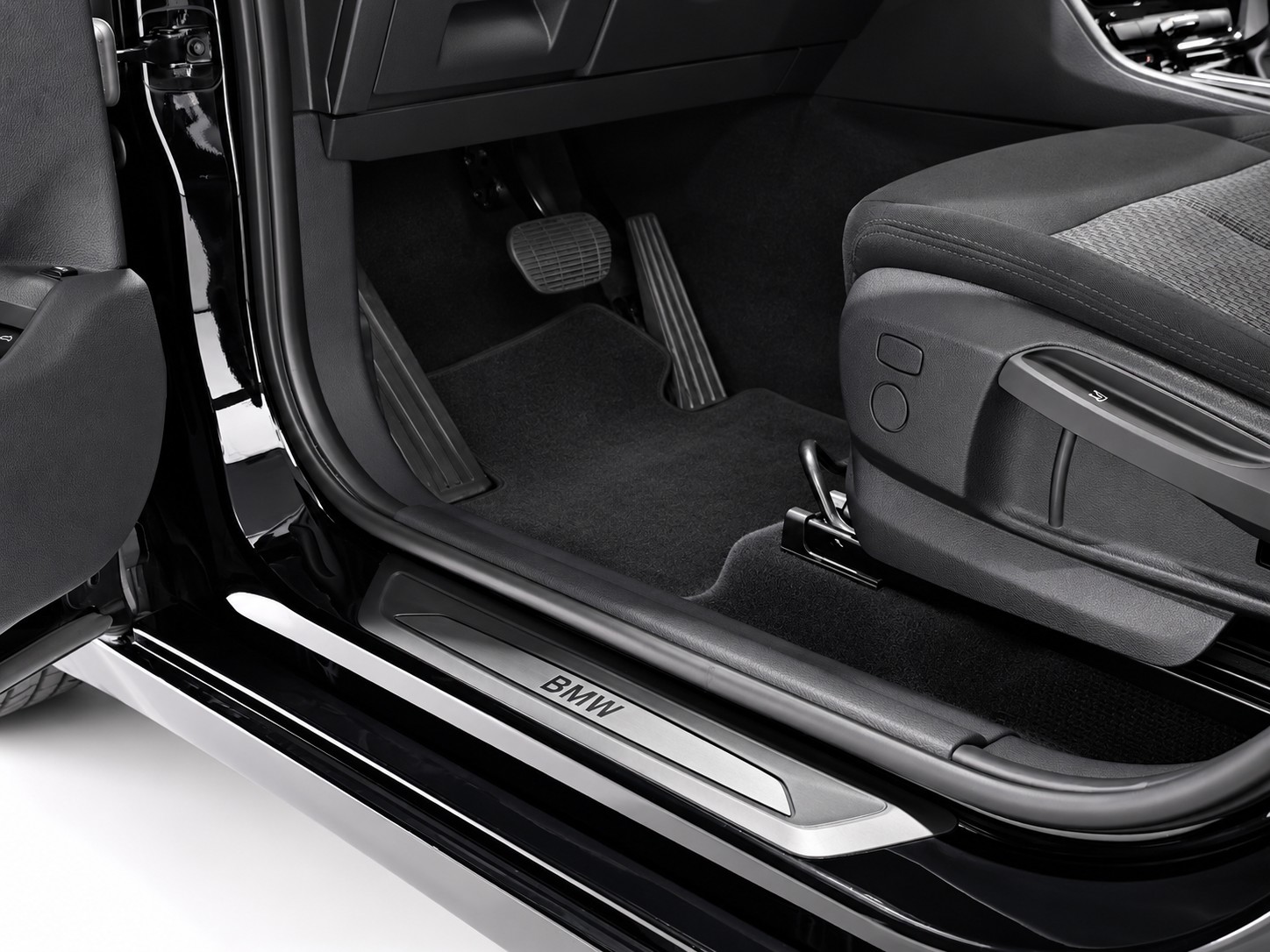 BMW 225xe Active Tourer-image-11