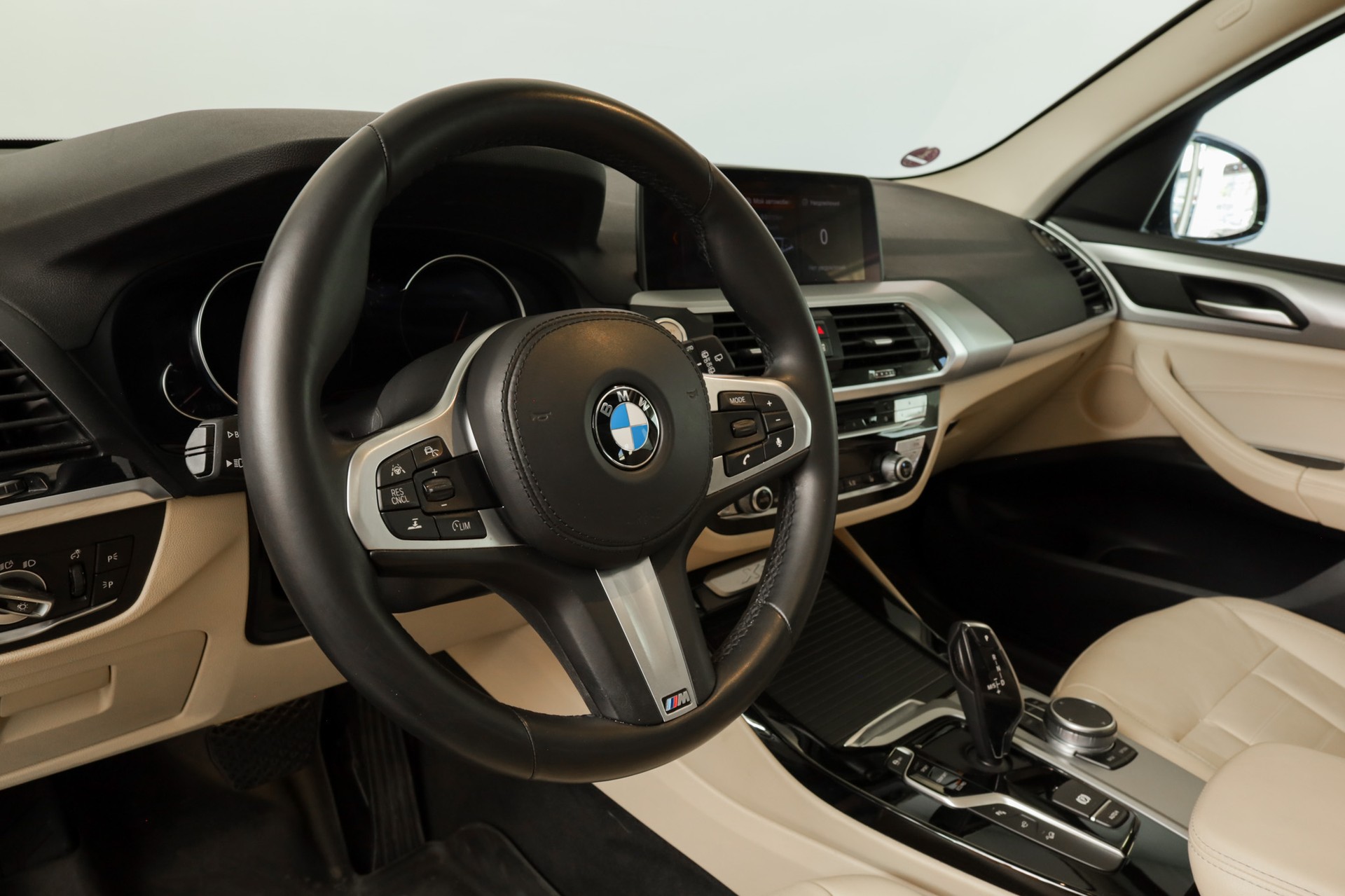 BMW X3 xDrive 20i Steptronic-image-9