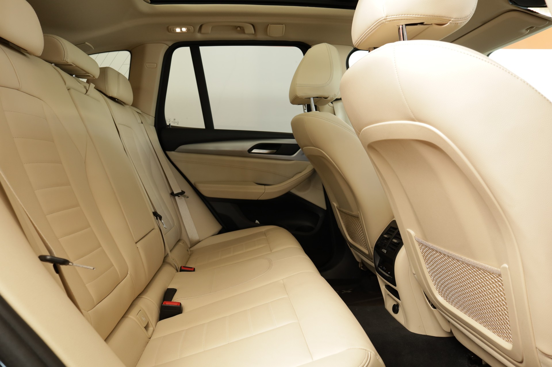 BMW X3 xDrive 20i Steptronic-image-16
