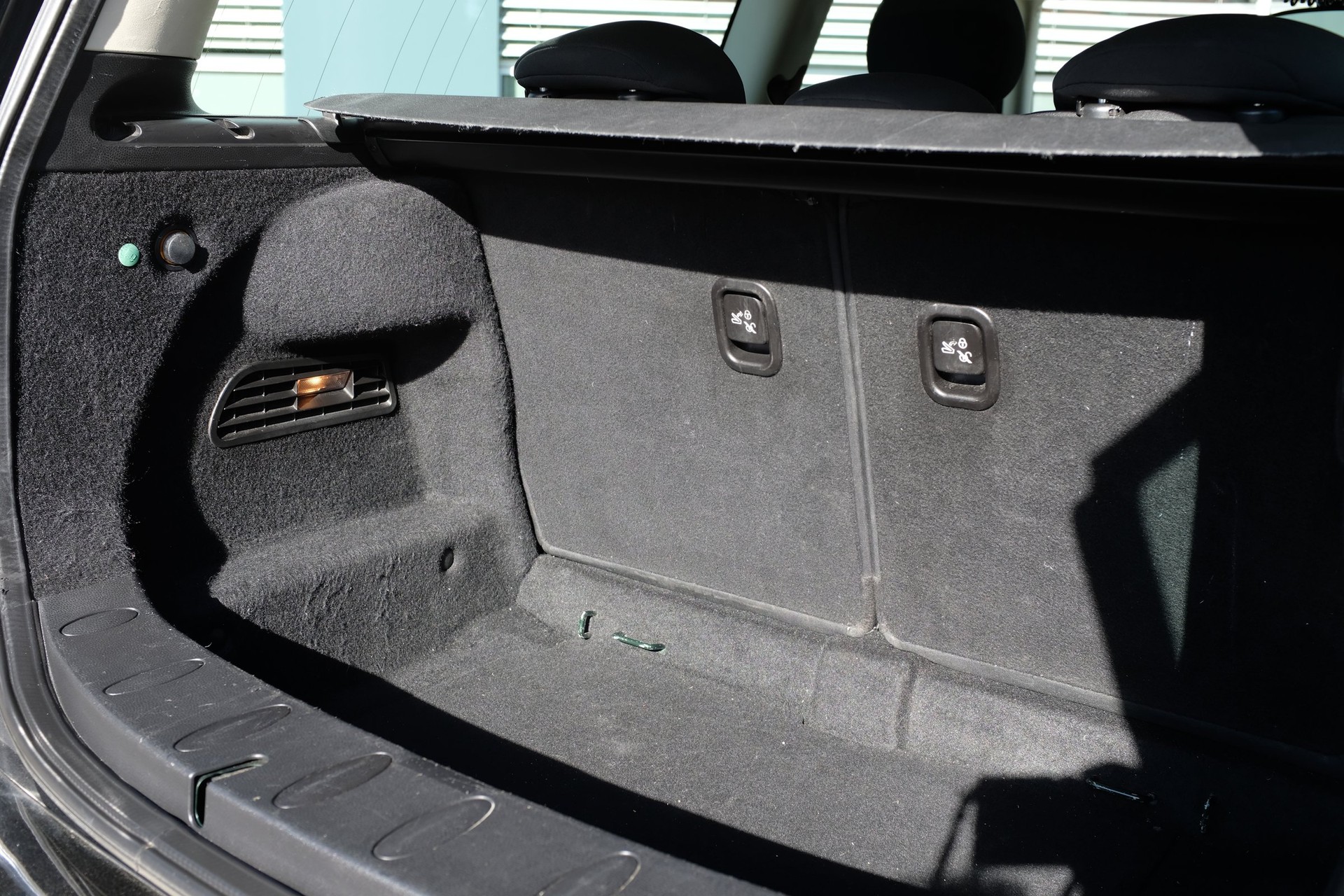 MINI 1.6i Cooper S-image-11