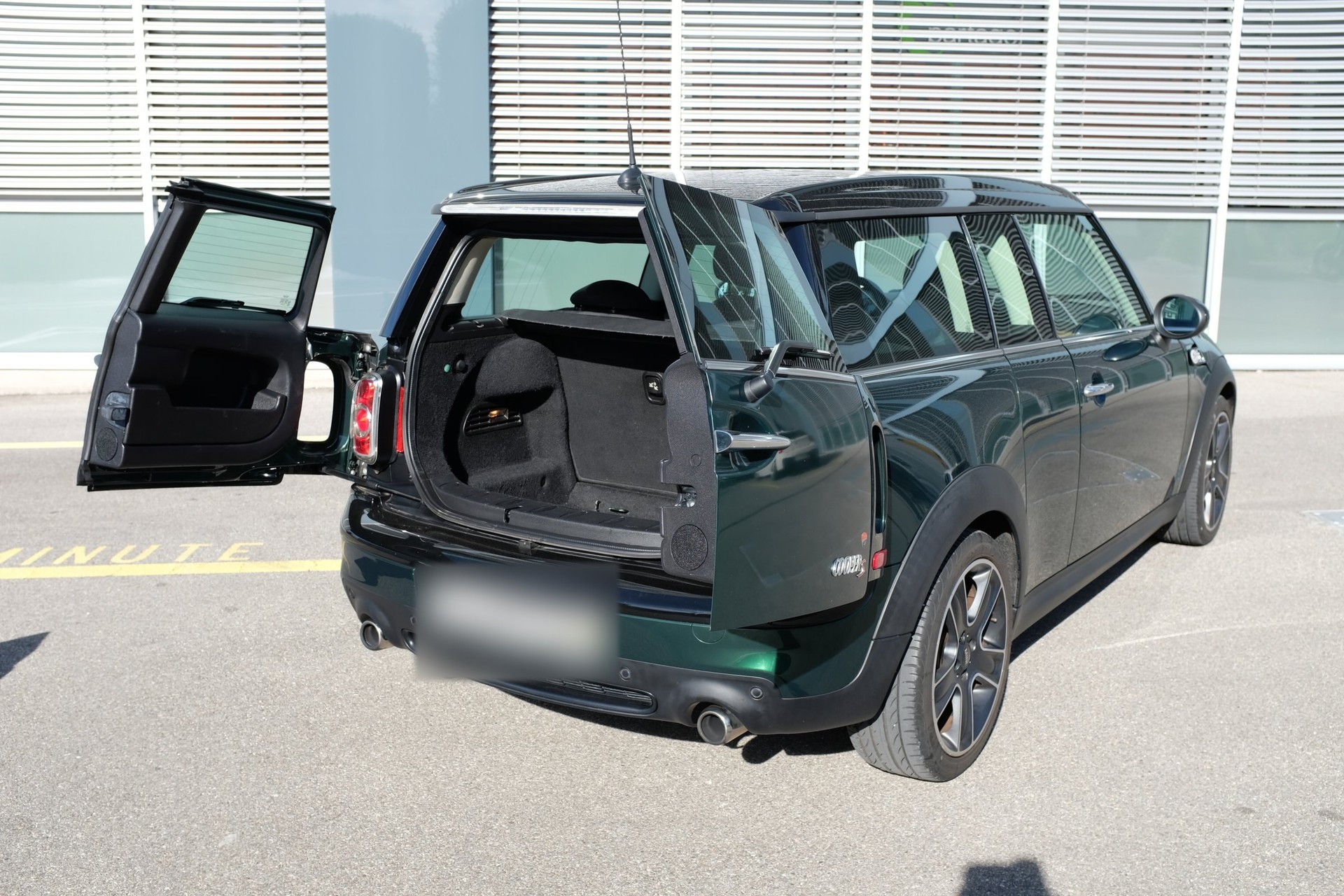 MINI 1.6i Cooper S-image-5