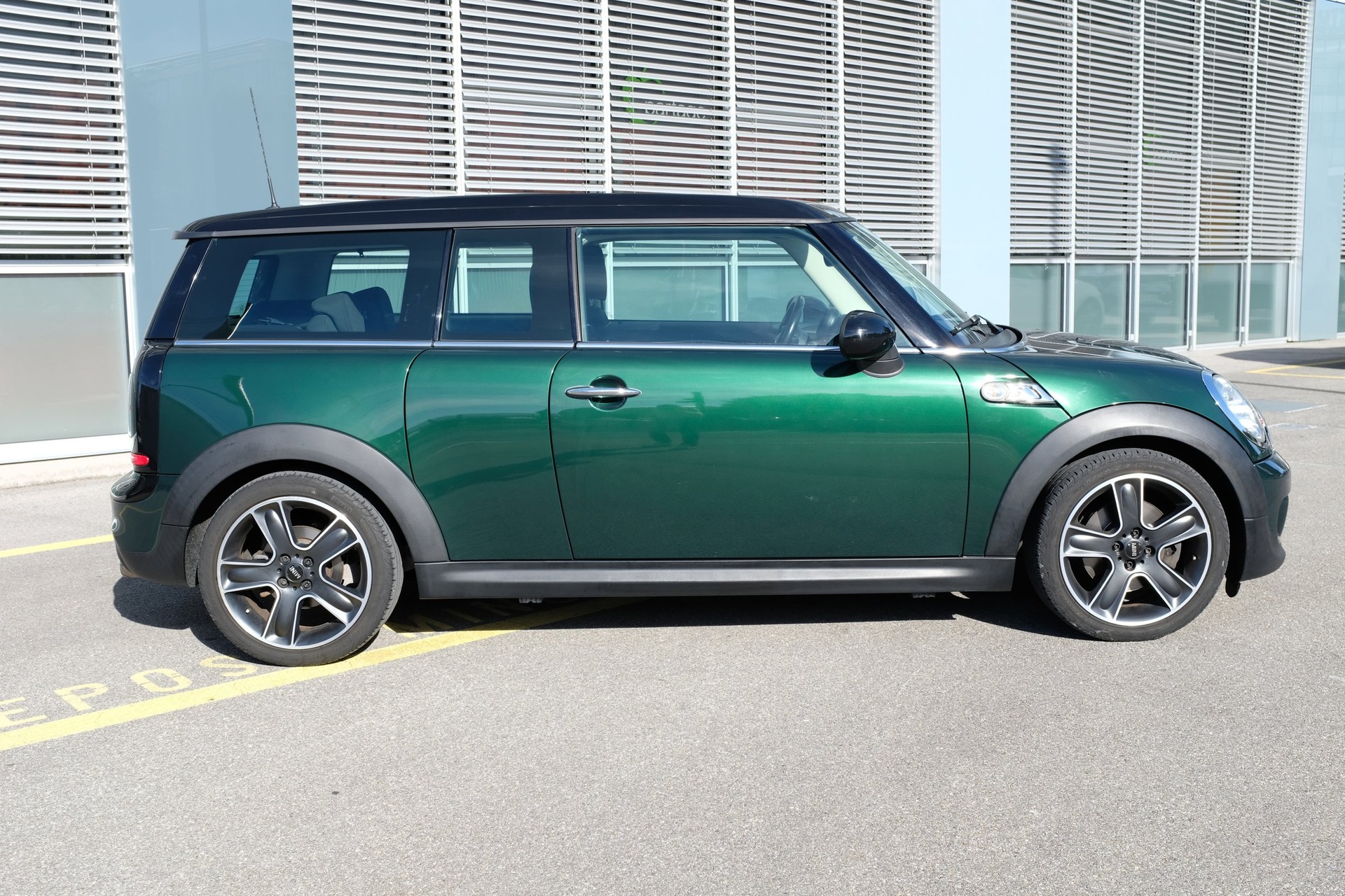 MINI 1.6i Cooper S-image-6