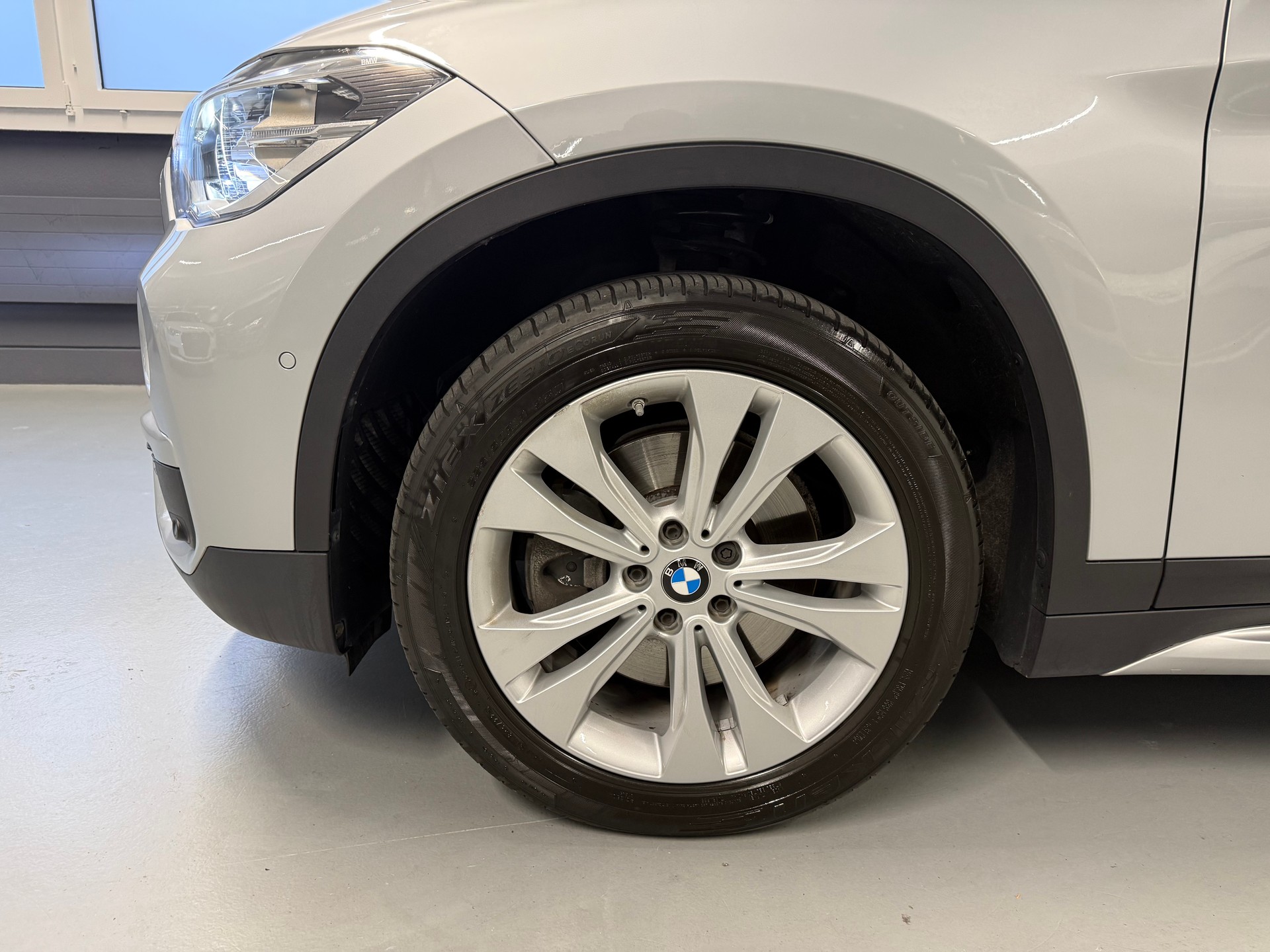BMW X1 xDrive 25i xLine Steptronic-image-23