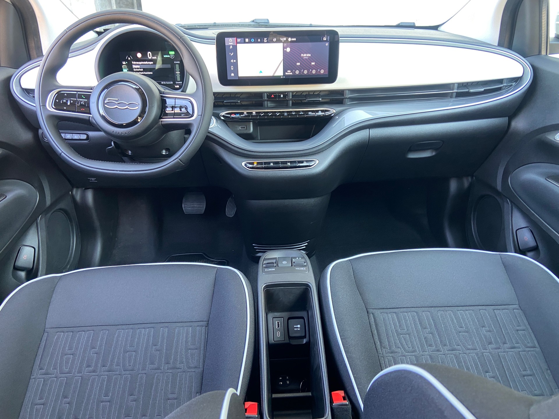 FIAT 500 electric 118PS Vita-image-2