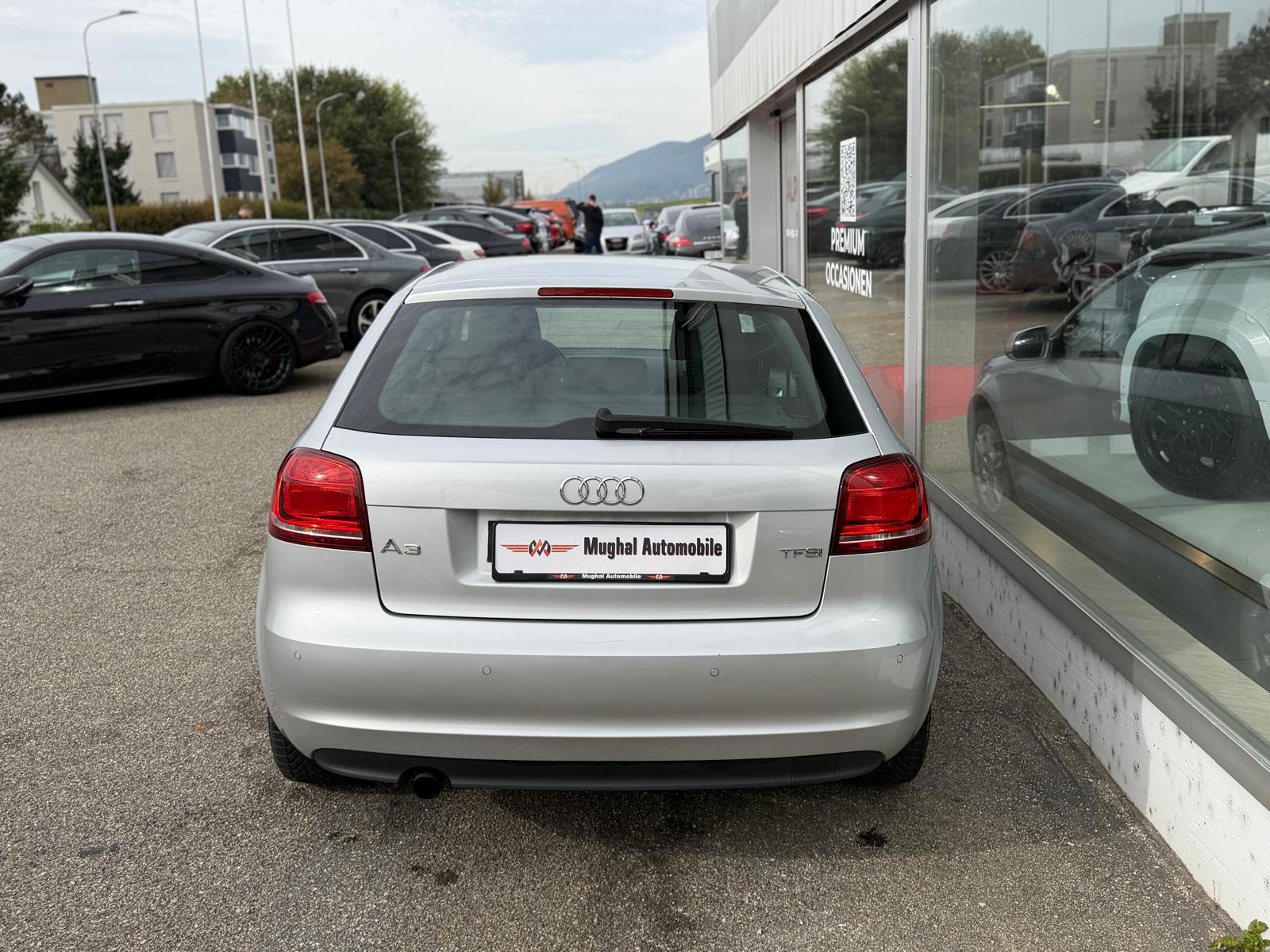 AUDI A3 Sportback 2.0 FSI Ambiente-image-3