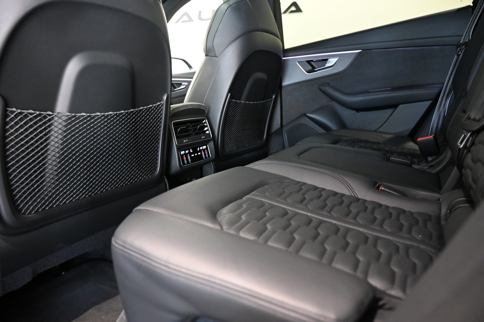 AUDI RSQ8 quattro tiptronic-image-10