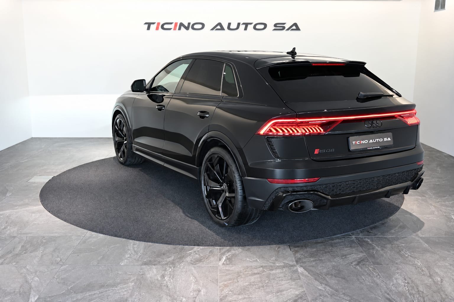 AUDI RSQ8 quattro tiptronic-image-1