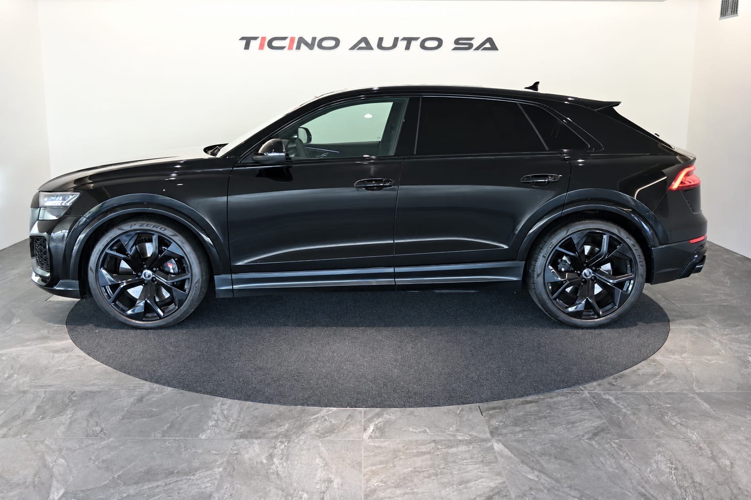 AUDI RSQ8 quattro tiptronic-image-11