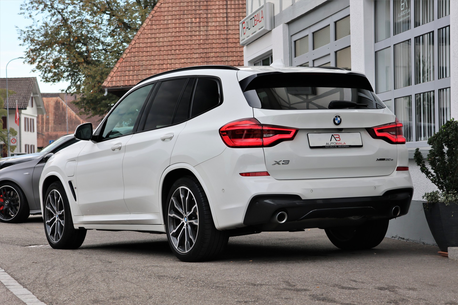 BMW X3 xDrive 30e M Sport (CH) + 2.0T AHK-image-2