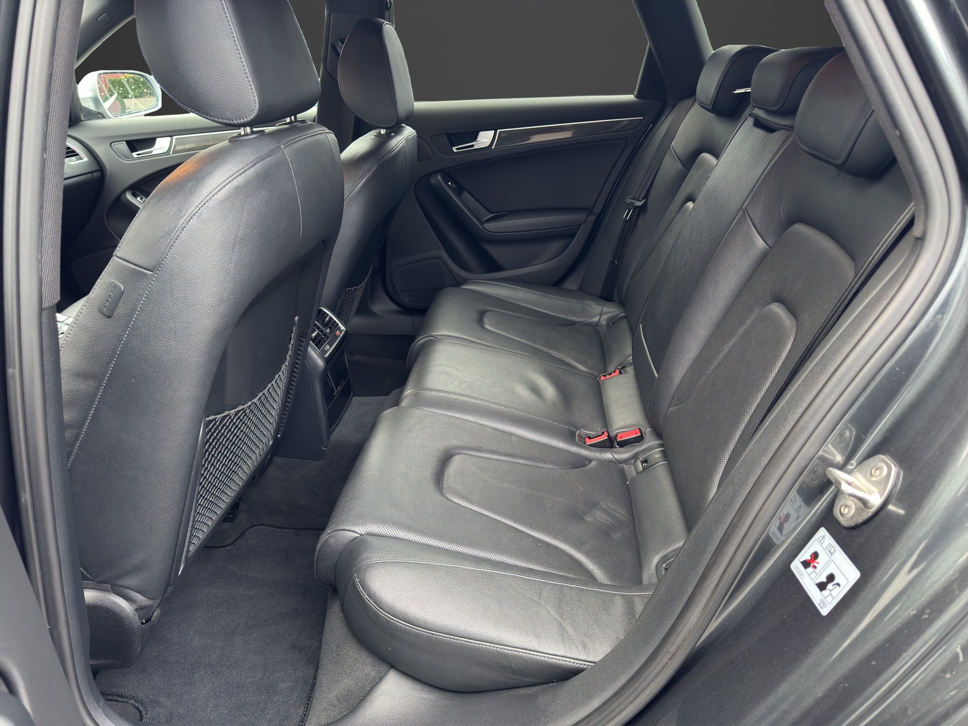 AUDI RS4 Avant 4.2 FSI V8 quattro S-tronic-image-15