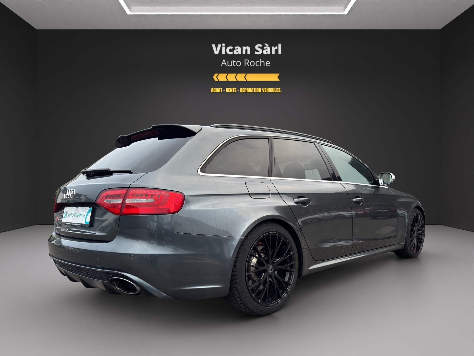 AUDI RS4 Avant 4.2 FSI V8 quattro S-tronic-image-5