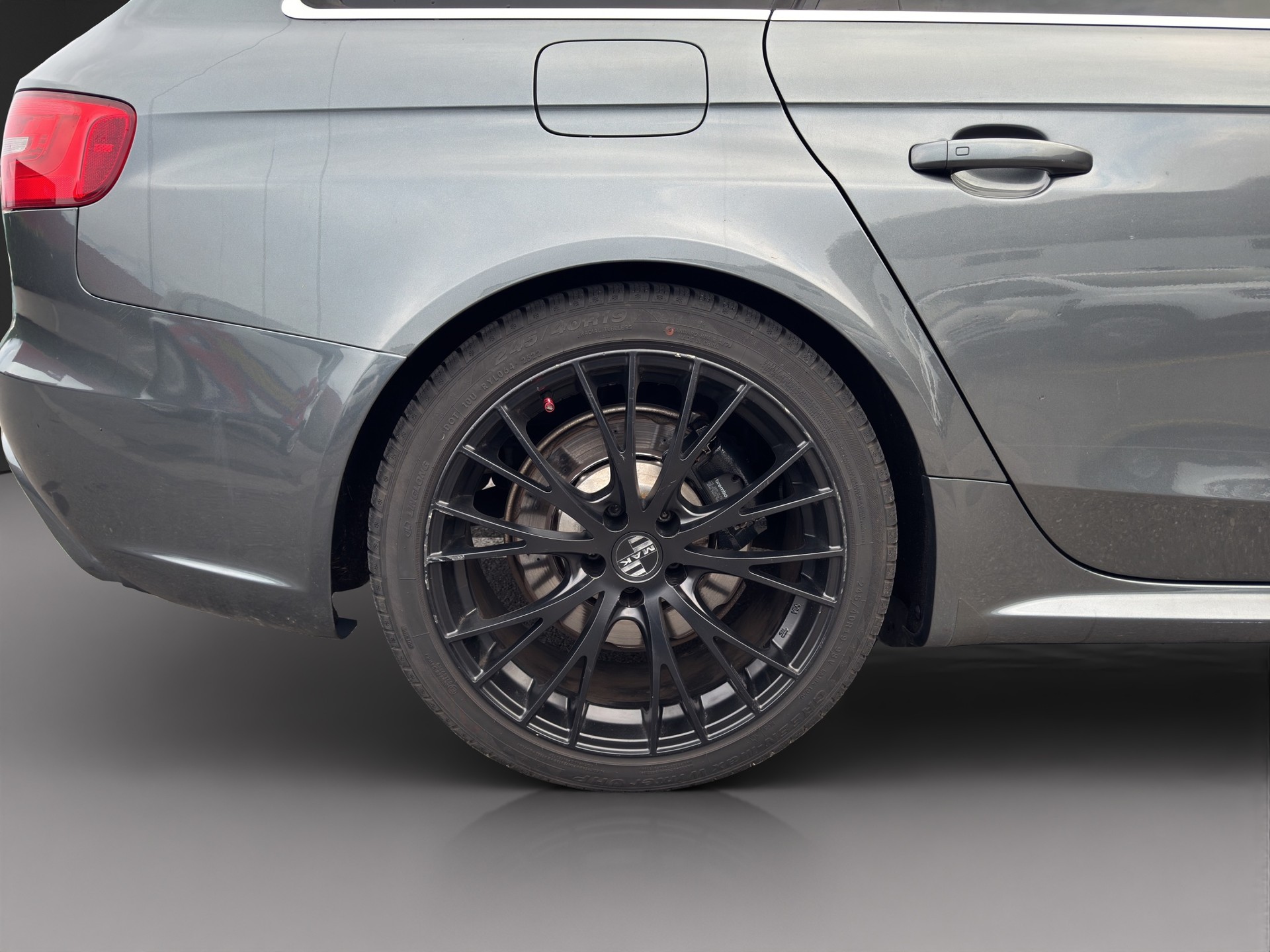 AUDI RS4 Avant 4.2 FSI V8 quattro S-tronic-image-8