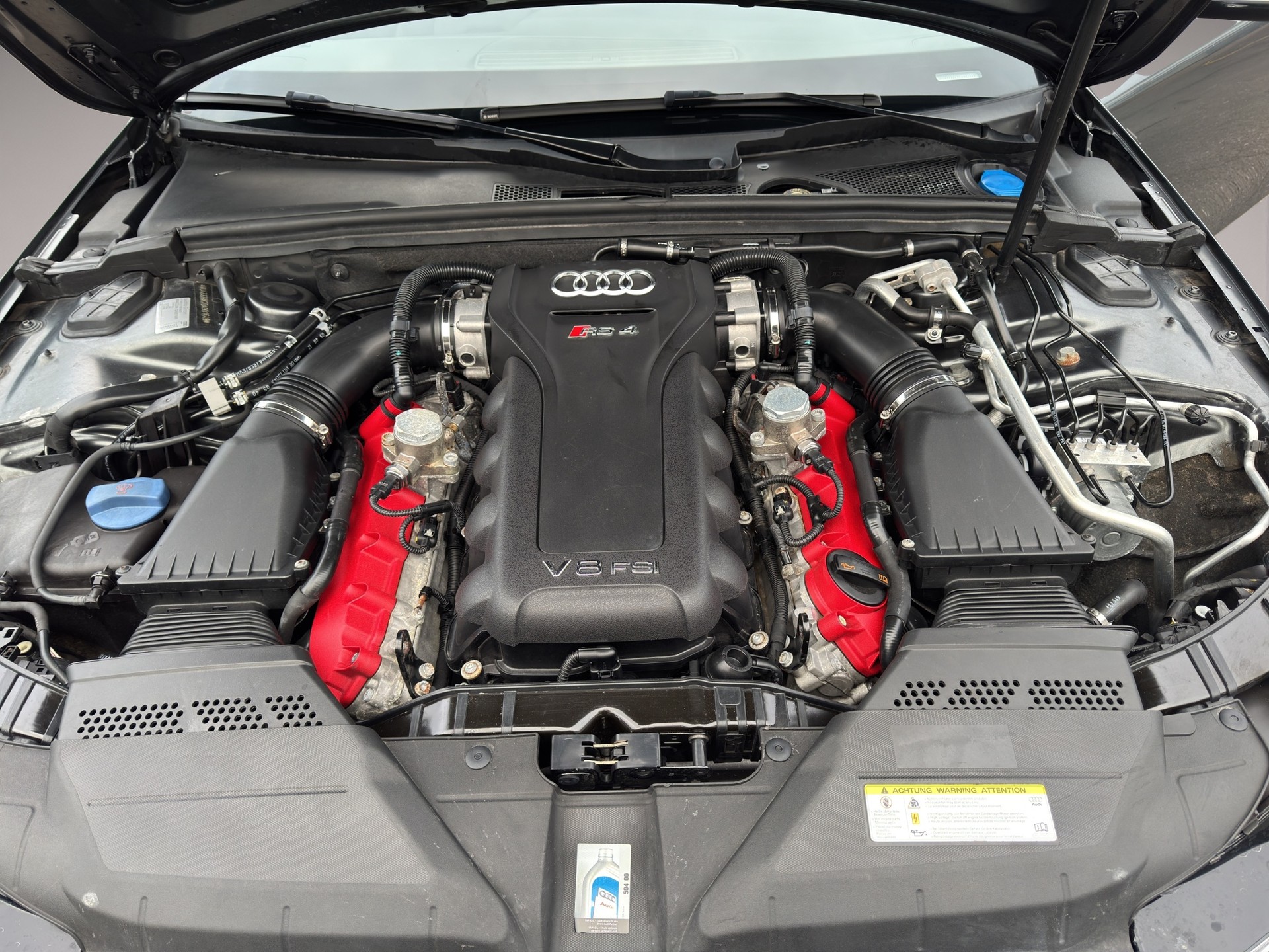 AUDI RS4 Avant 4.2 FSI V8 quattro S-tronic-image-9