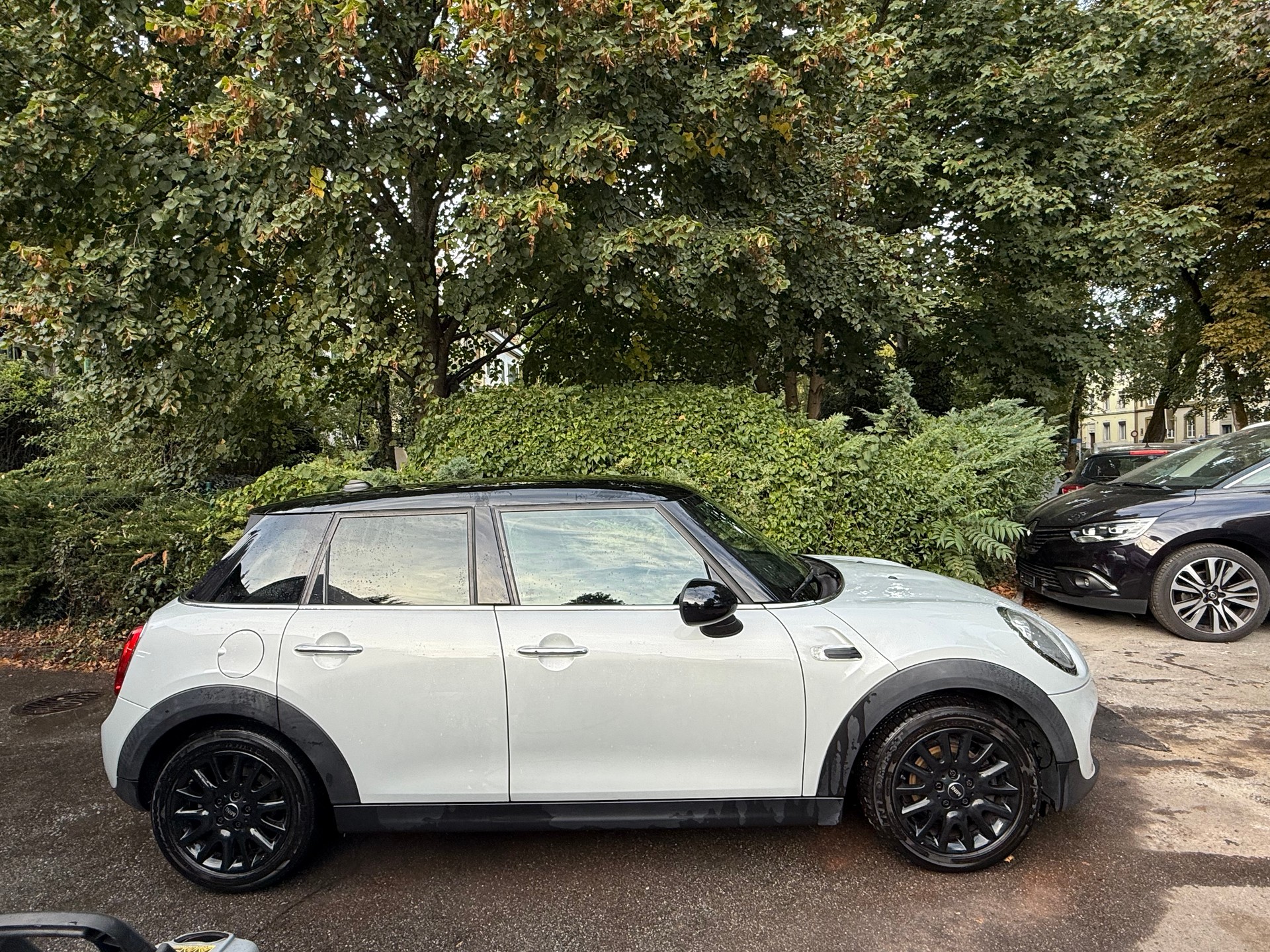 MINI Cooper Classic Edition-image-0