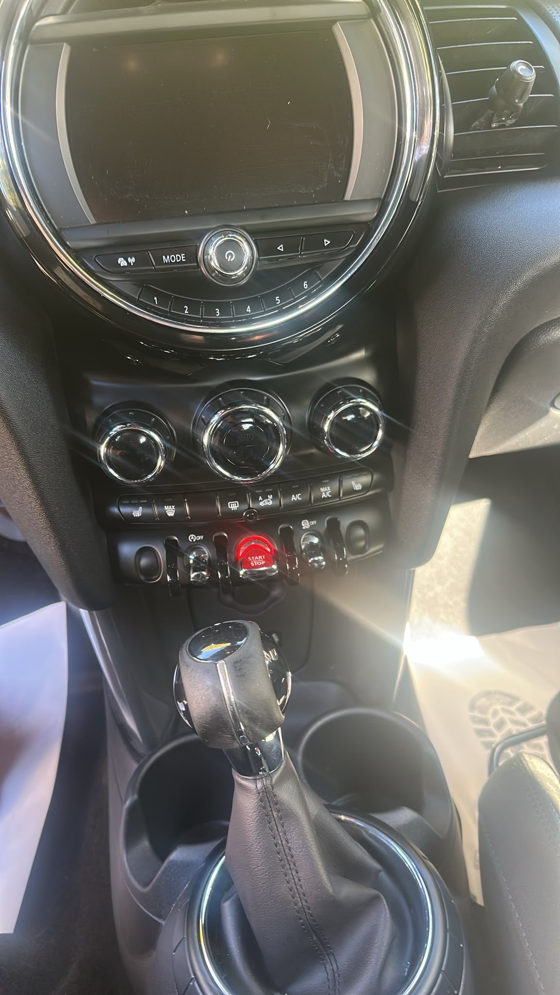 MINI Cooper Classic Edition-image-7