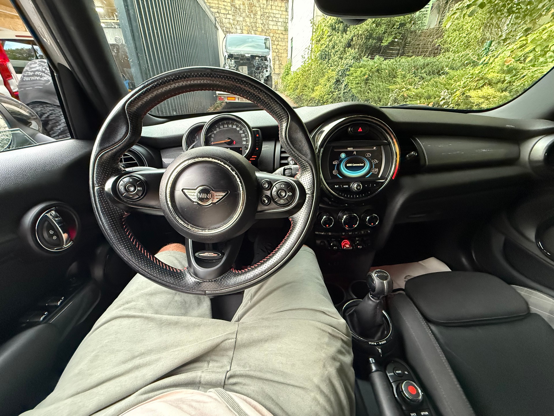 MINI Cooper Classic Edition-image-6