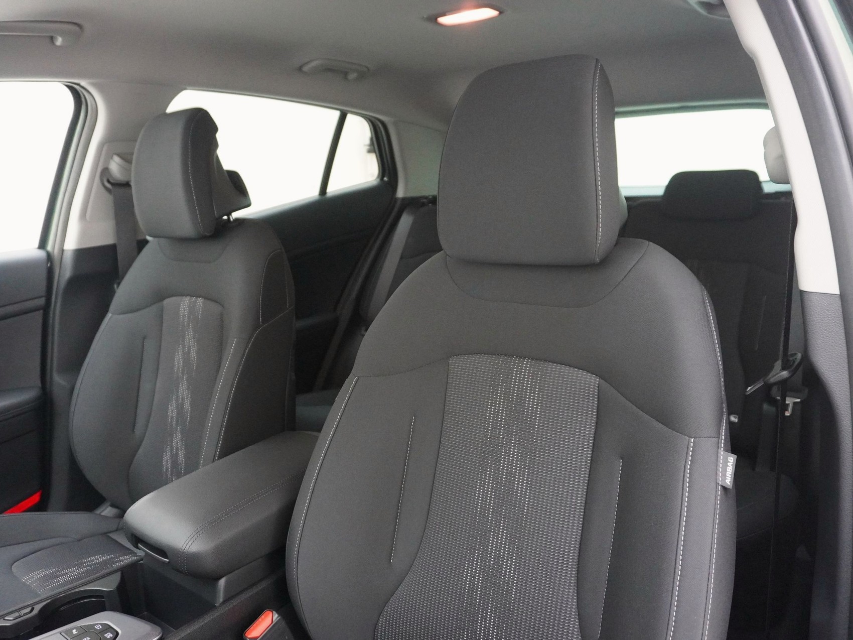 KIA Sportage 1.6 T-GDi Power Edition 4x4-image-12