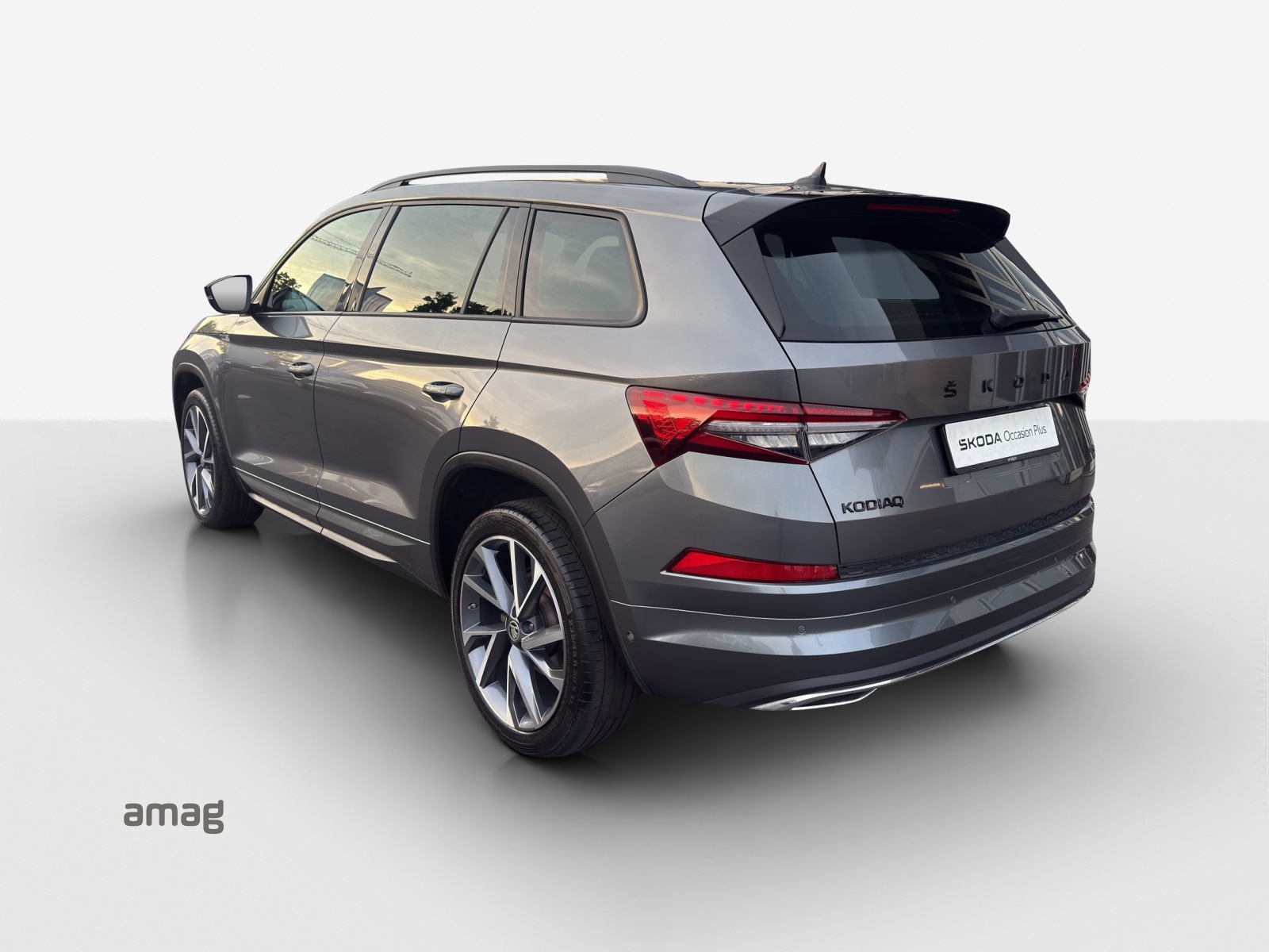 SKODA Kodiaq 2.0 TSI 4x4 SportLine-image-2