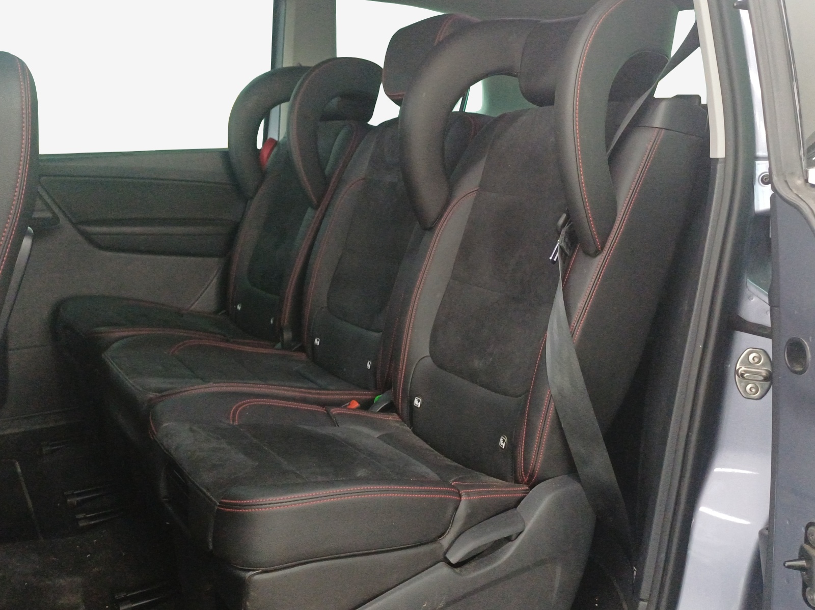 SEAT Alhambra 1.4 TSI DSG Hola FR-image-10