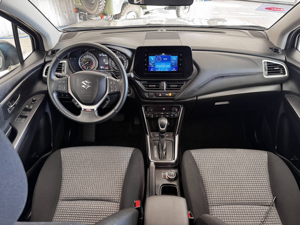 SUZUKI S-Cross 1.5 Piz Sulai Hybrid 4x4-image-24