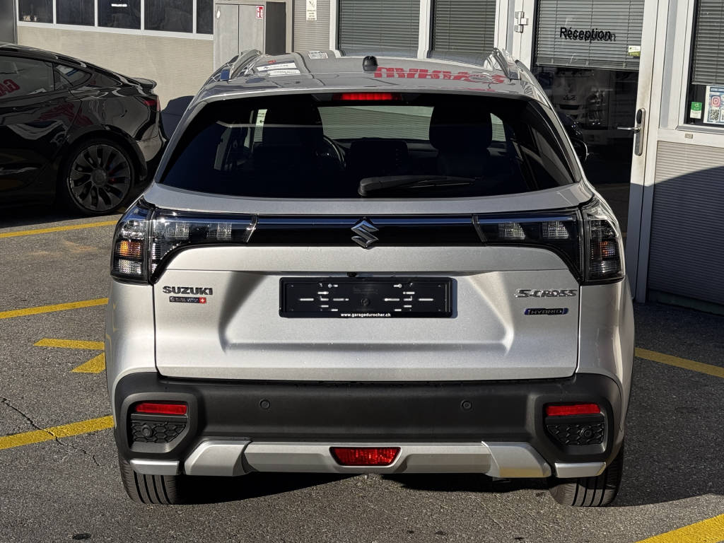 SUZUKI S-Cross 1.5 Piz Sulai Hybrid 4x4-image-23