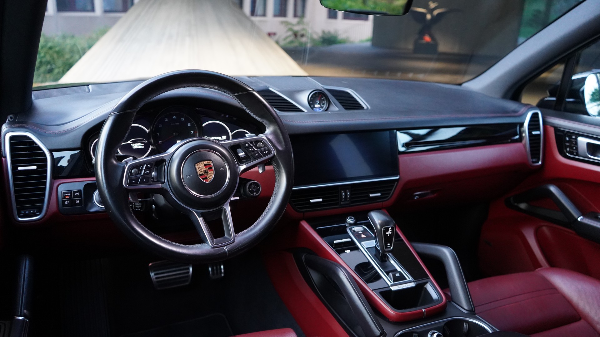 PORSCHE Cayenne S-image-10