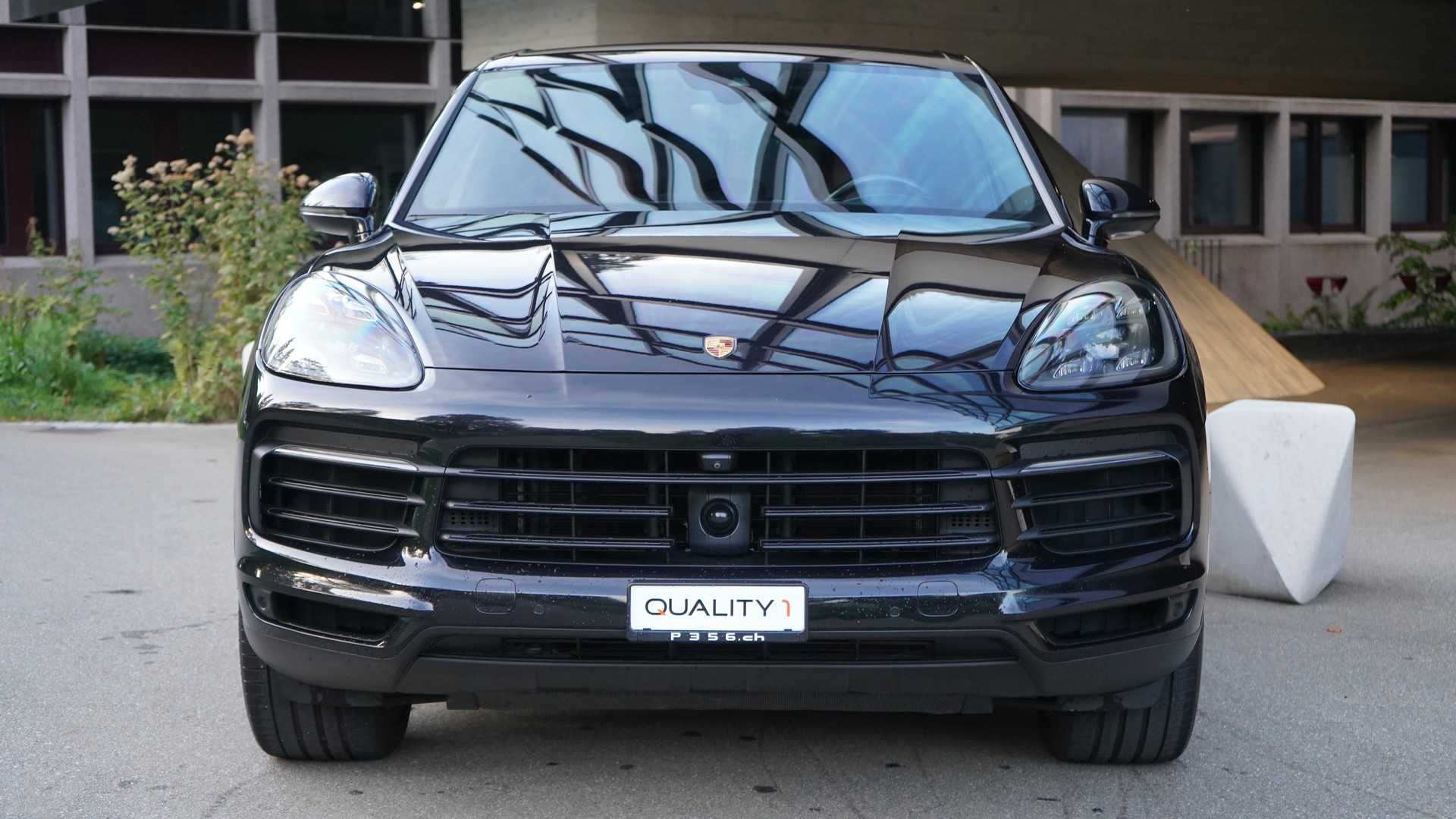 PORSCHE Cayenne S-image-1