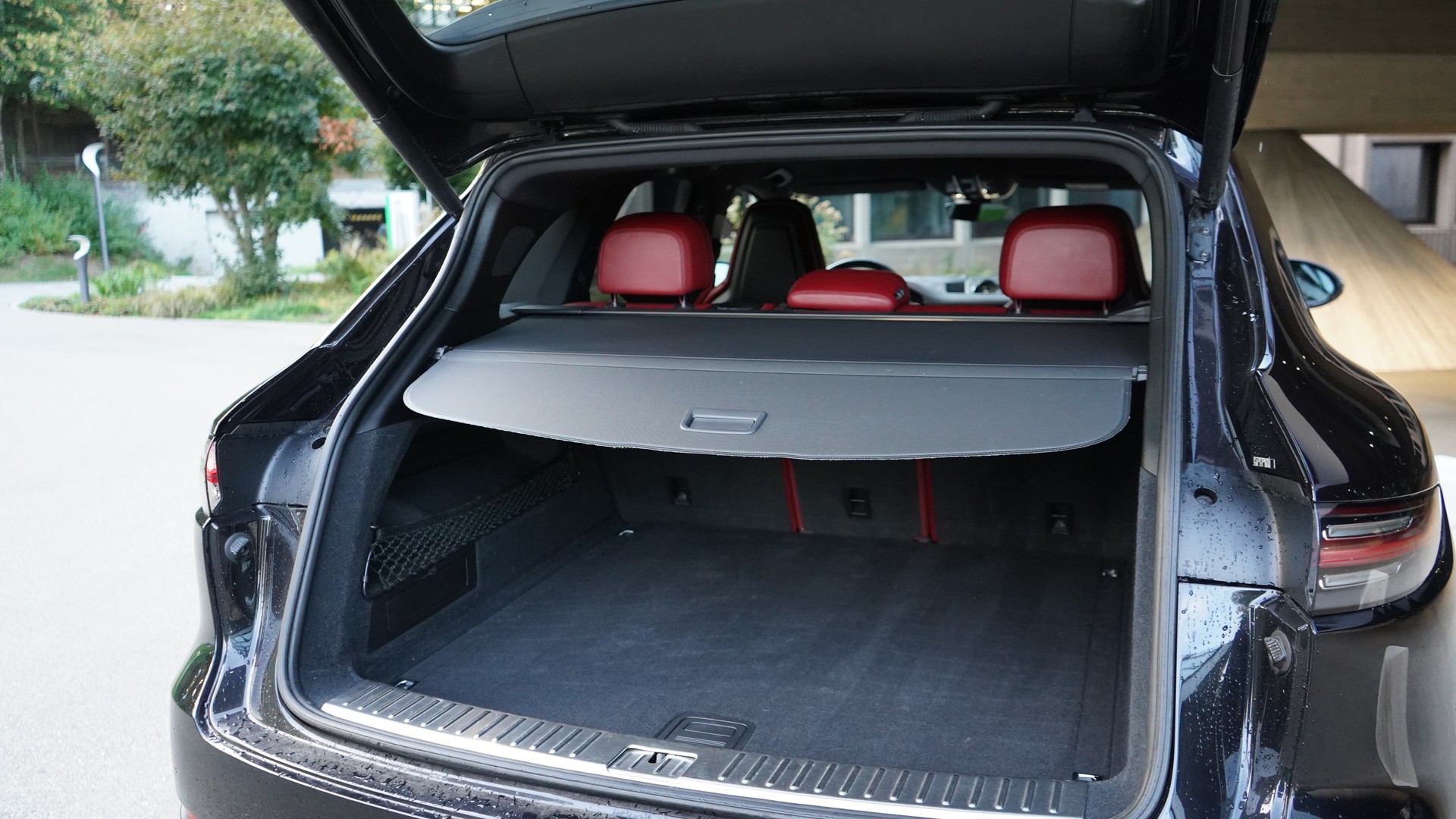 PORSCHE Cayenne S-image-24
