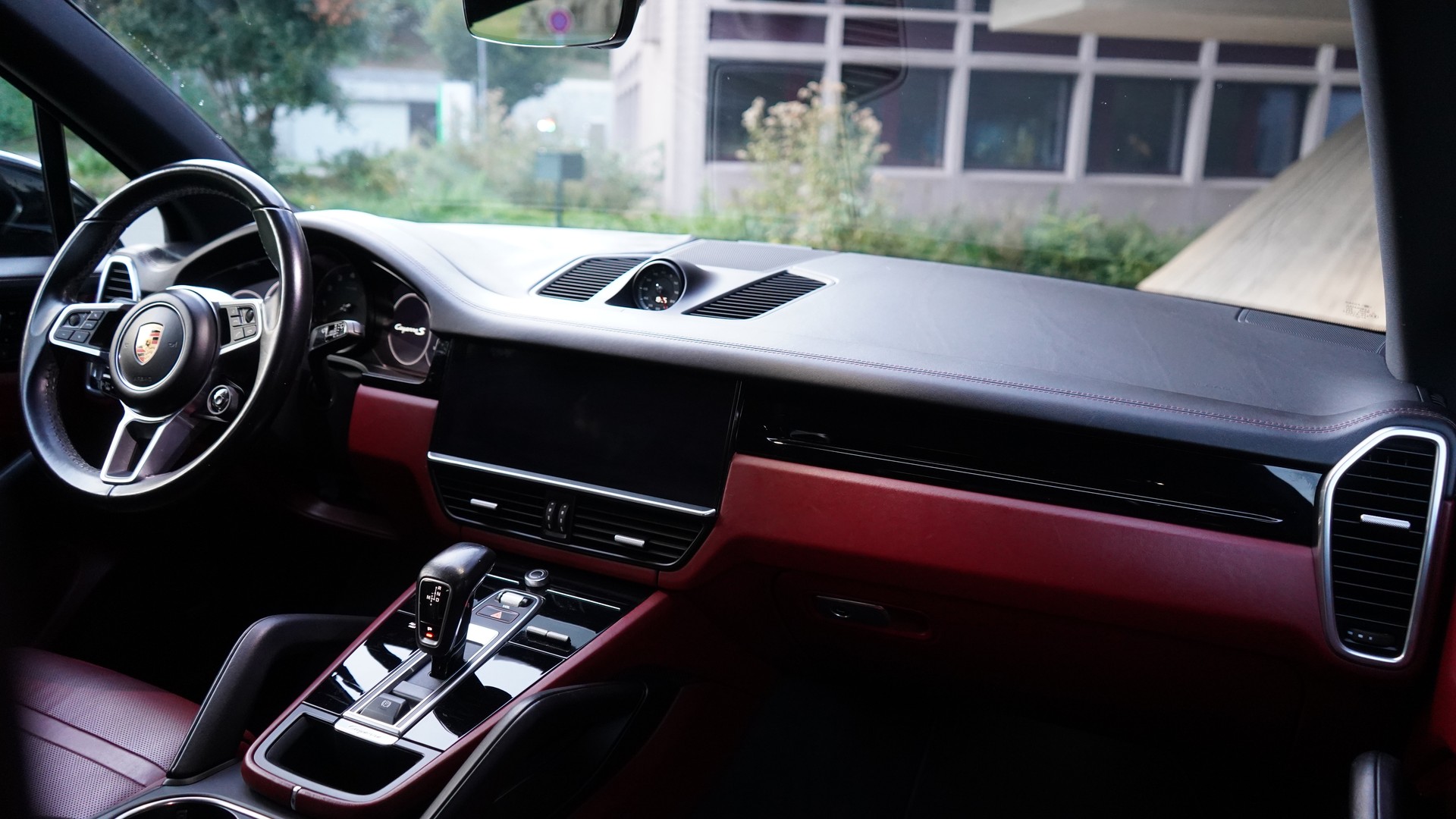 PORSCHE Cayenne S-image-14