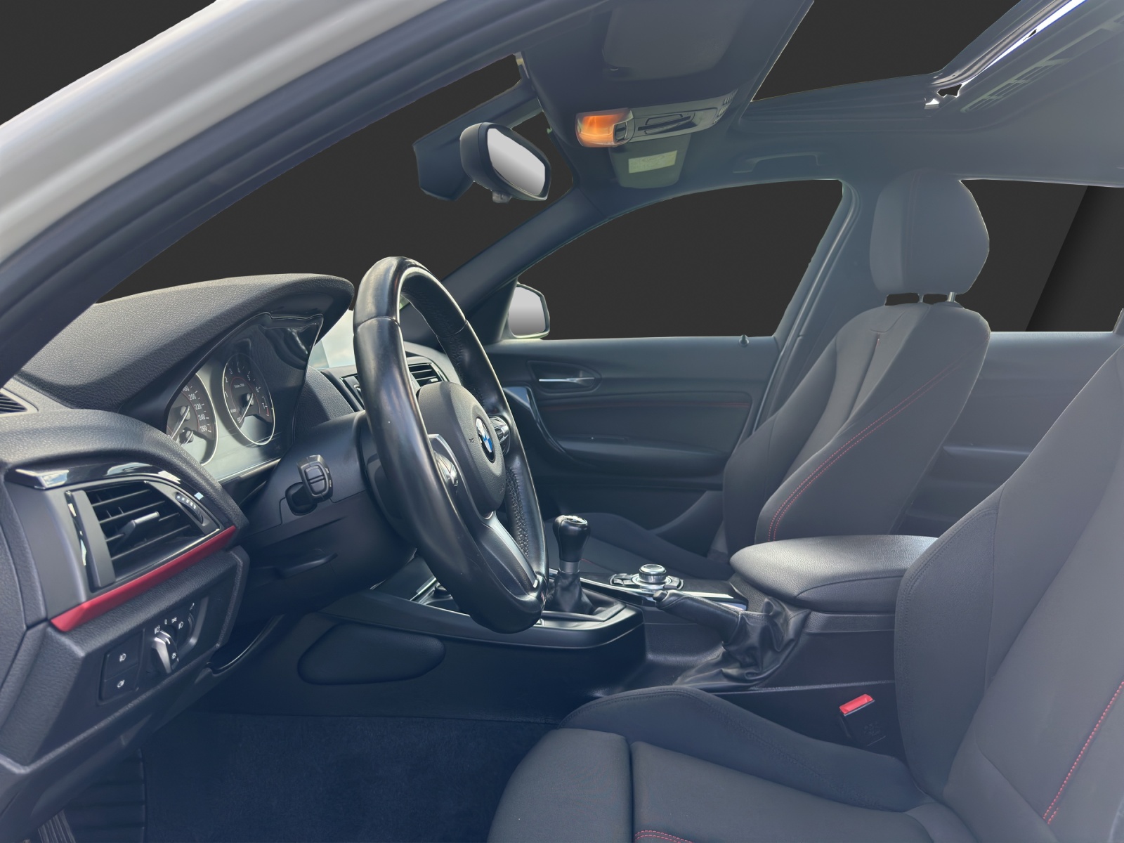 BMW 118i Sport Line-image-9