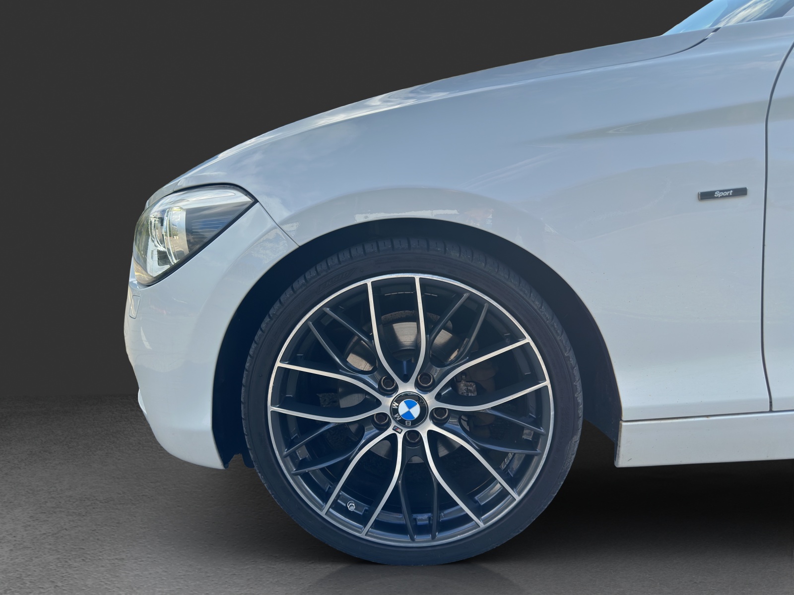 BMW 118i Sport Line-image-14