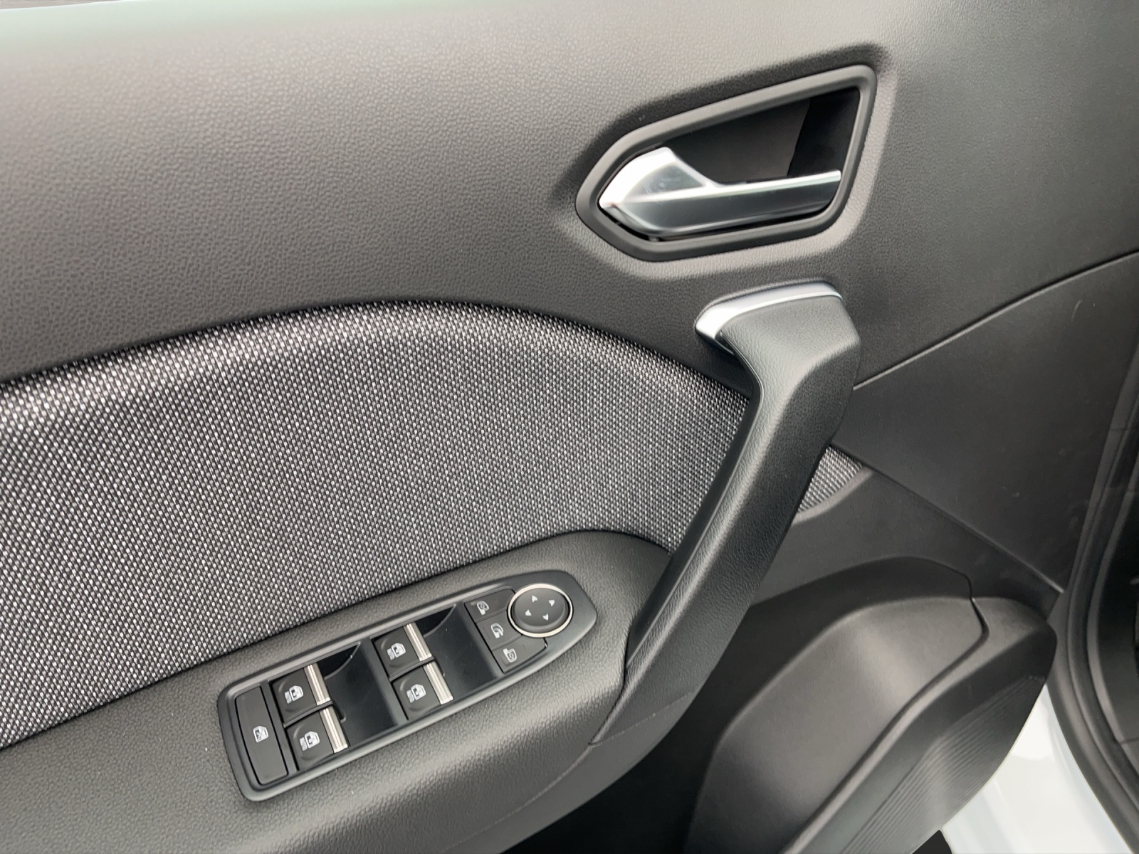 RENAULT Captur 1.8 E-Tech techno-image-12