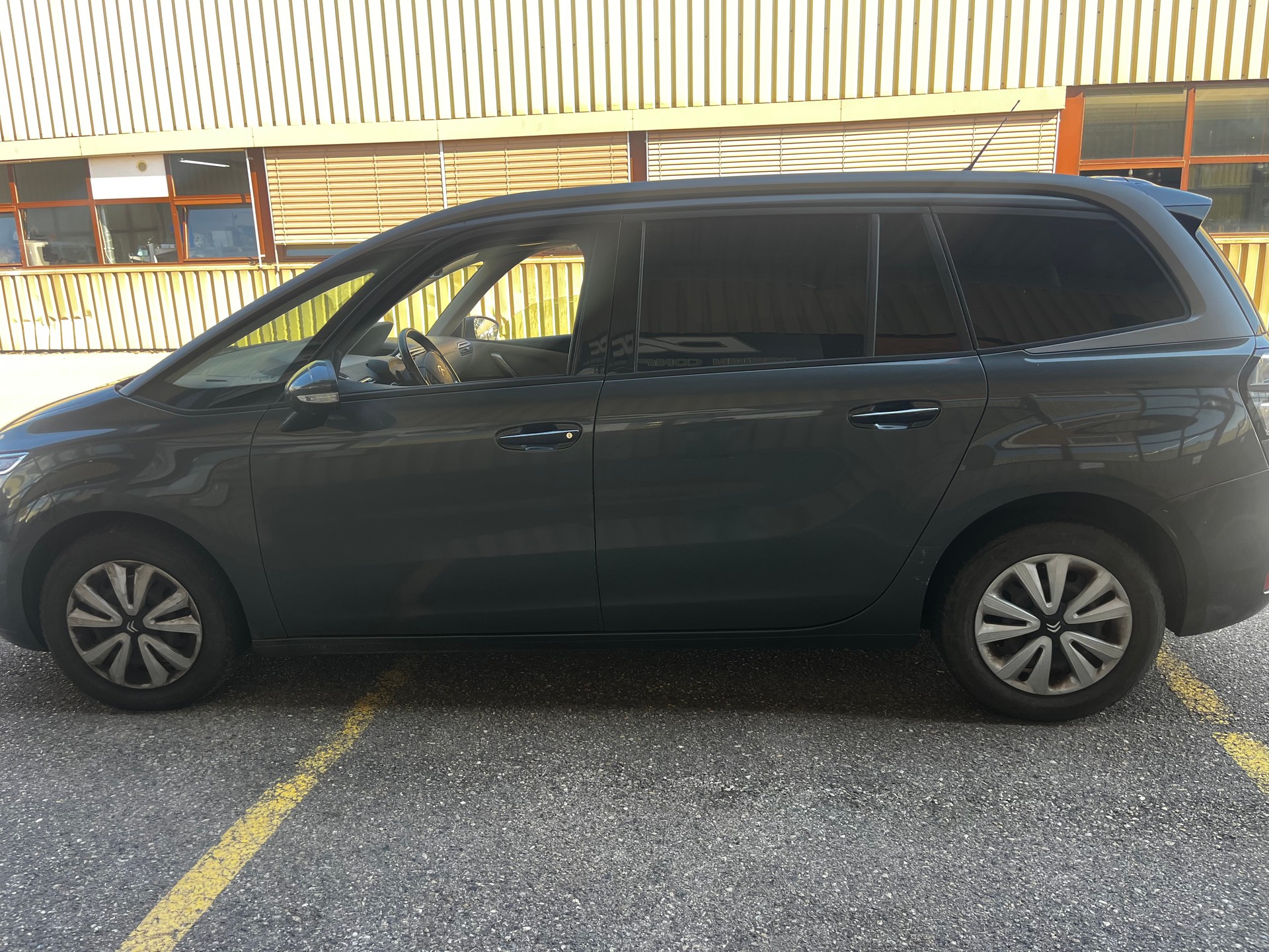 CITROEN Grand C4 Picasso 2.0 BlueHDi Exclusive Automatic 7places-image-4