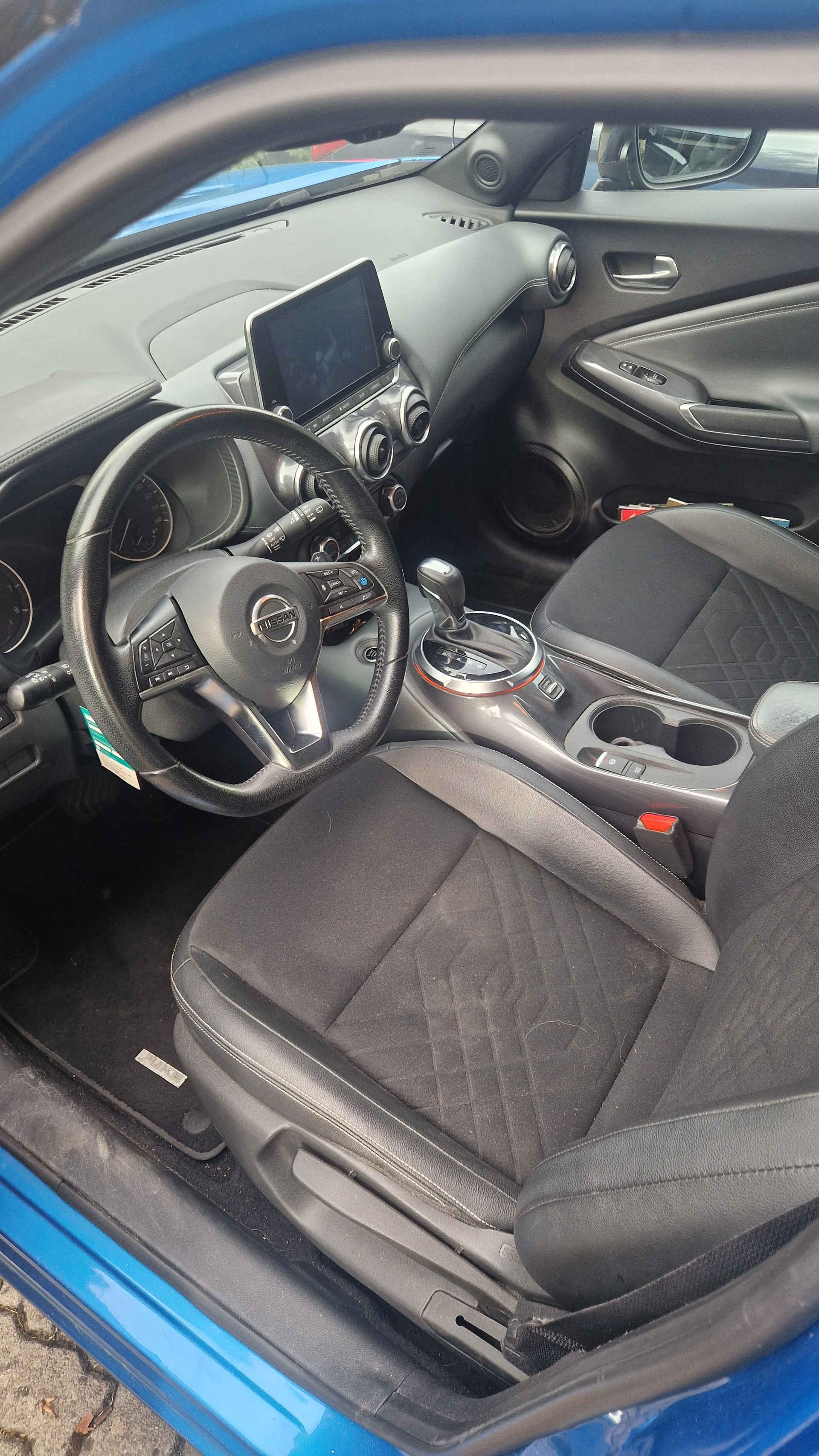 NISSAN 1.0 DIG-T Tekna-image-8