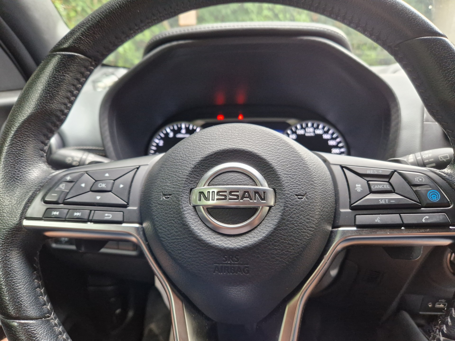 NISSAN 1.0 DIG-T Tekna-image-12