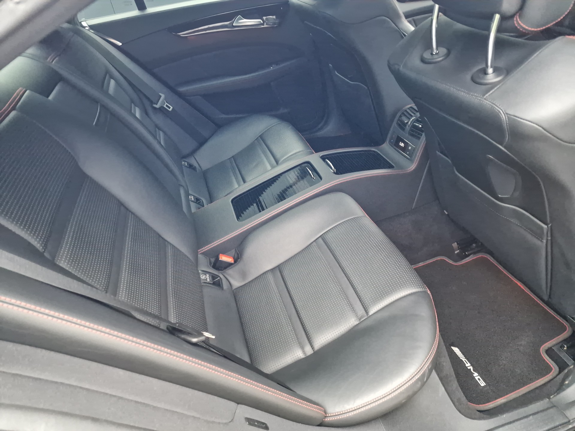 MERCEDES-BENZ CLS 400 4Matic 9G-Tronic-image-8